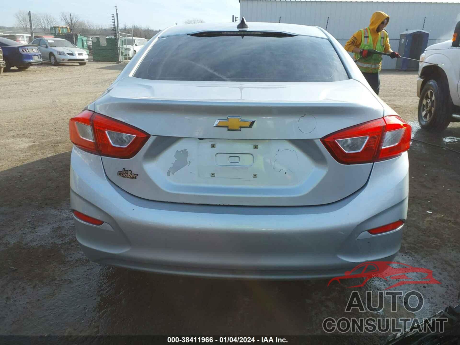 CHEVROLET CRUZE 2019 - 1G1BC5SM9K7147823