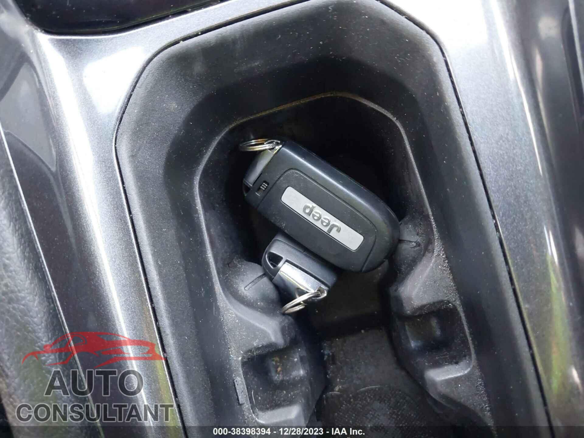 JEEP COMPASS 2022 - 3C4NJDBB2NT159038