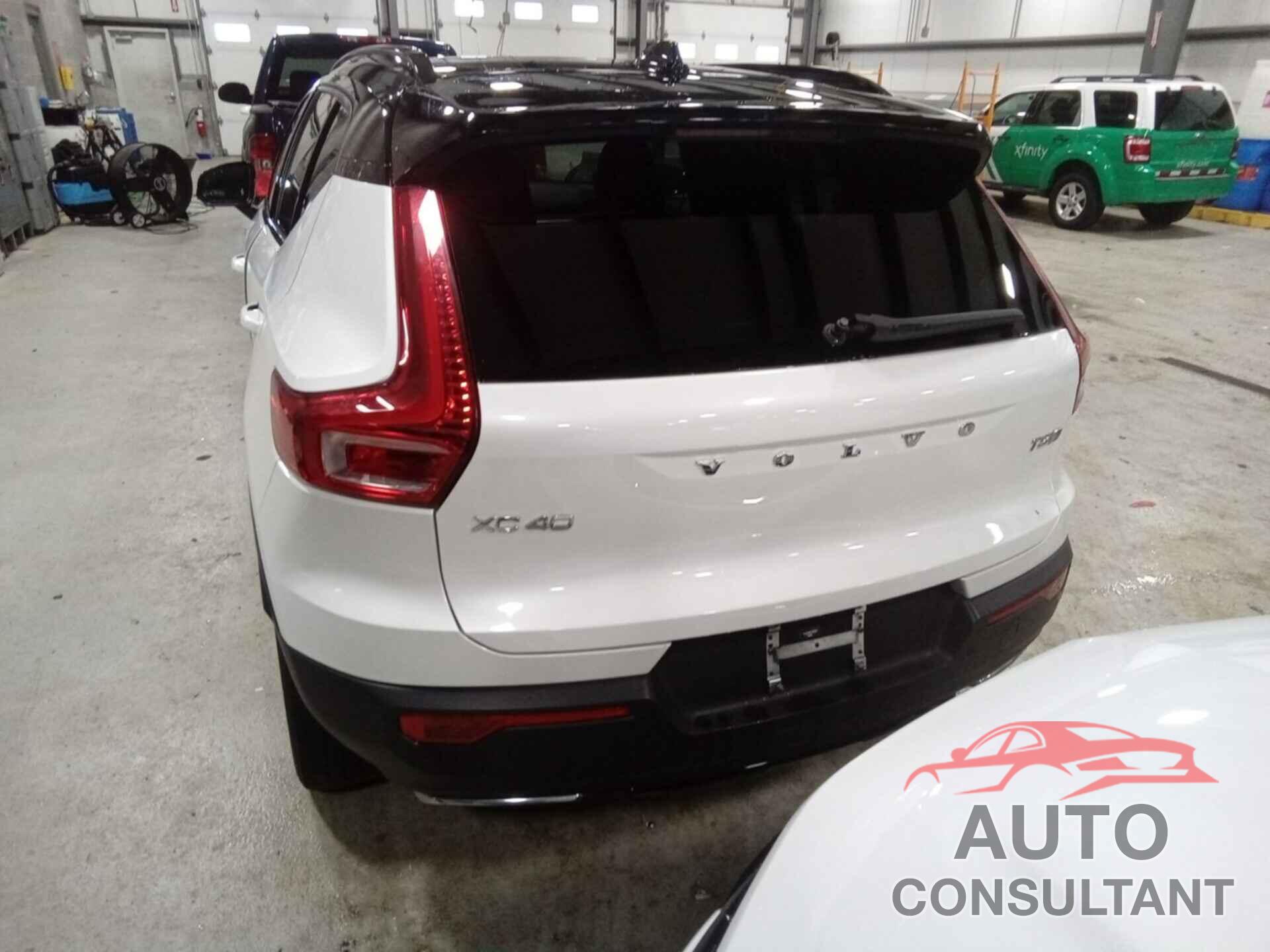 VOLVO XC40 2020 - YV4162UM8L2348601