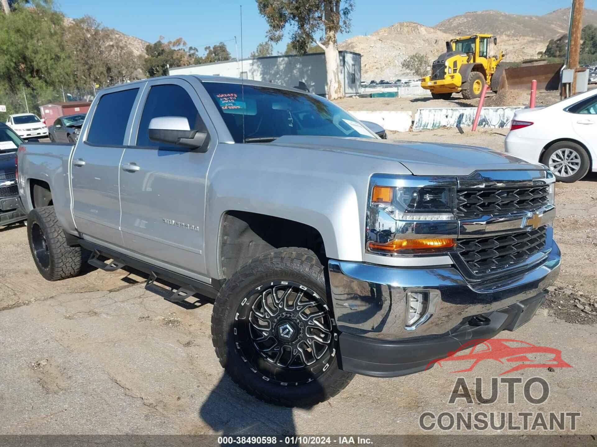 CHEVROLET SILVERADO 2018 - 3GCUKREC2JG518885