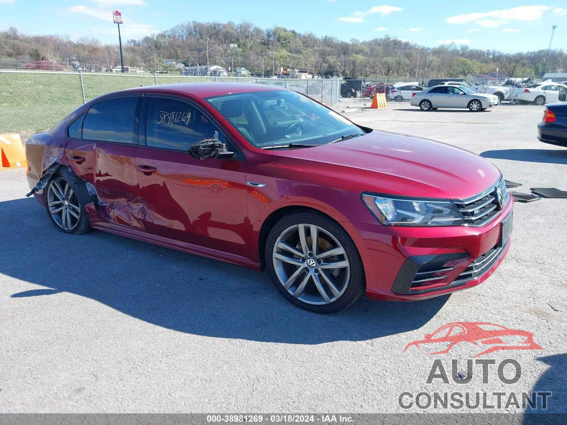VOLKSWAGEN PASSAT 2018 - 1VWAA7A38JC029150