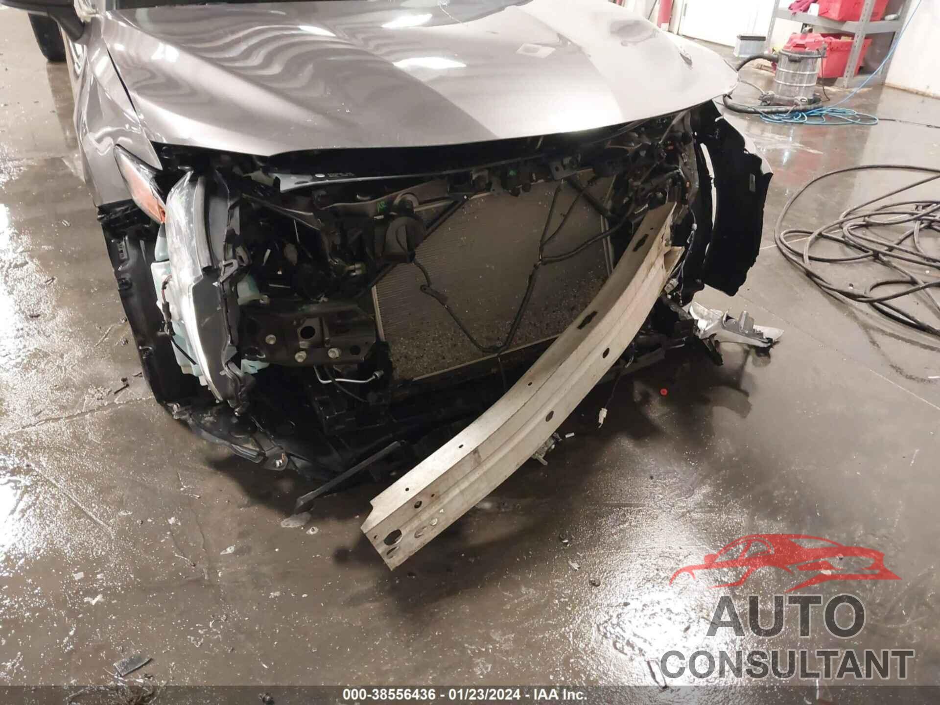 TOYOTA CAMRY 2018 - 4T1B11HK7JU018440