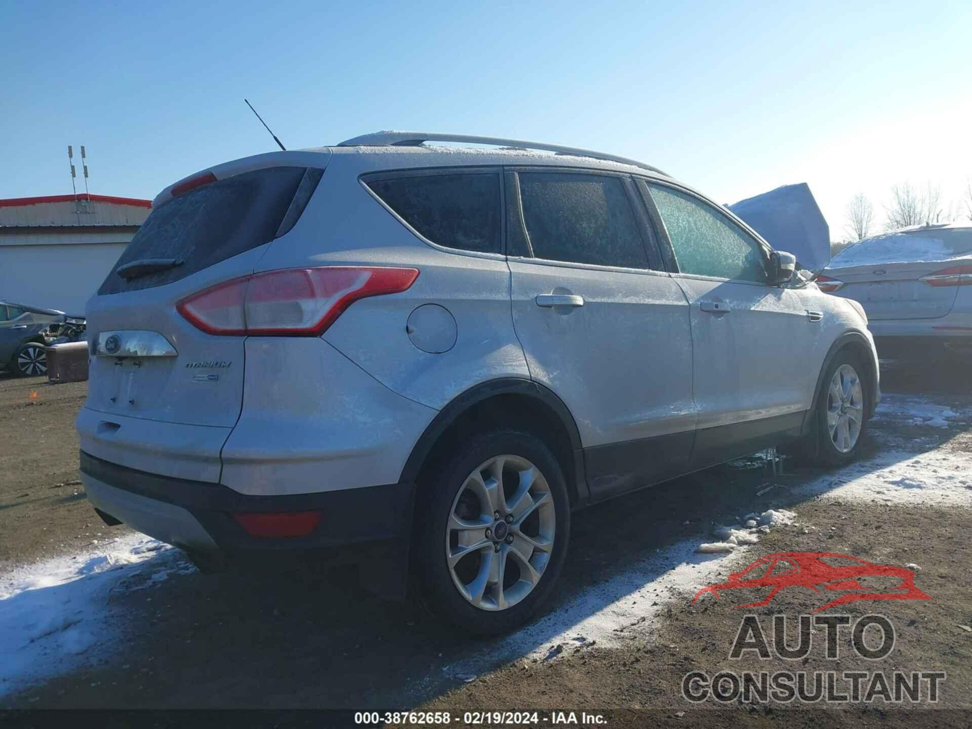 FORD ESCAPE 2016 - 1FMCU9J98GUA06873