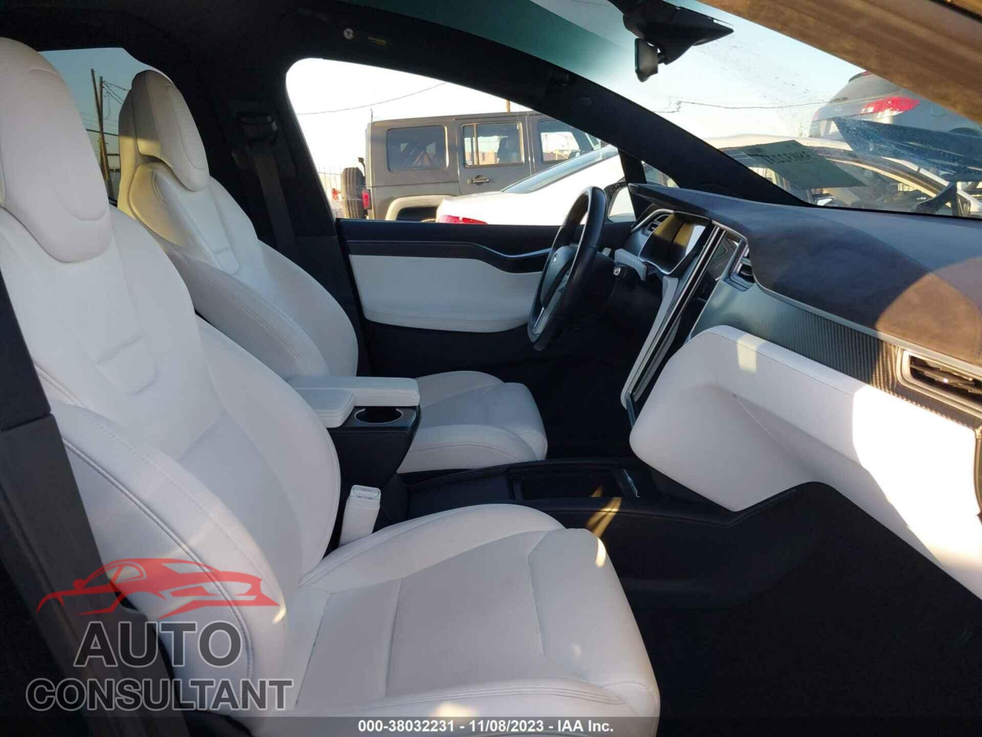 TESLA MODEL X 2017 - 5YJXCBE24HF051350