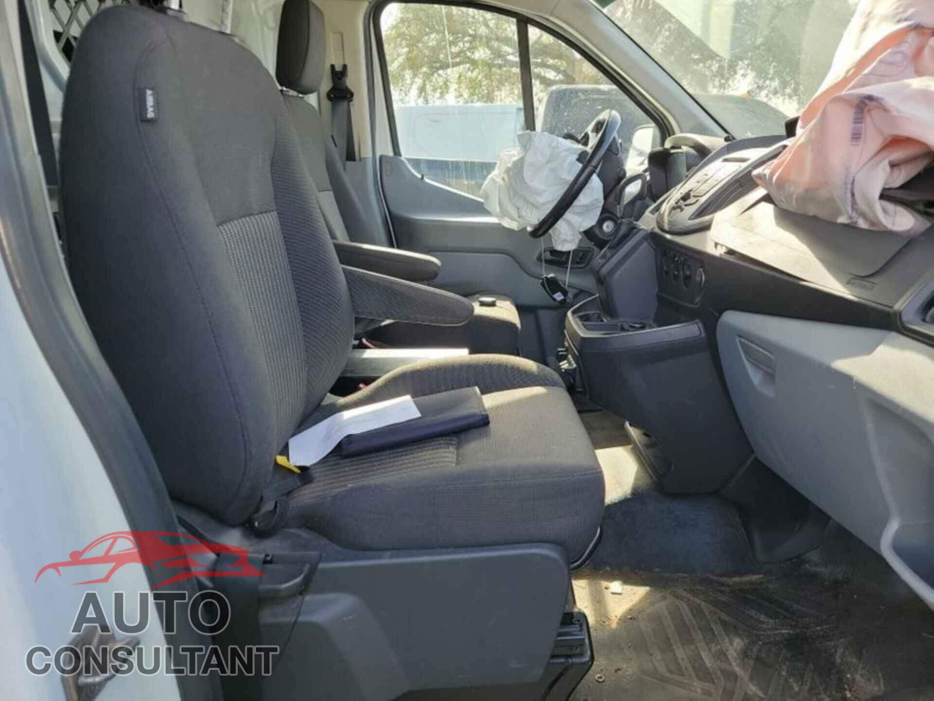 FORD TRANSIT 2016 - 1FTYR1YM2GKB55217
