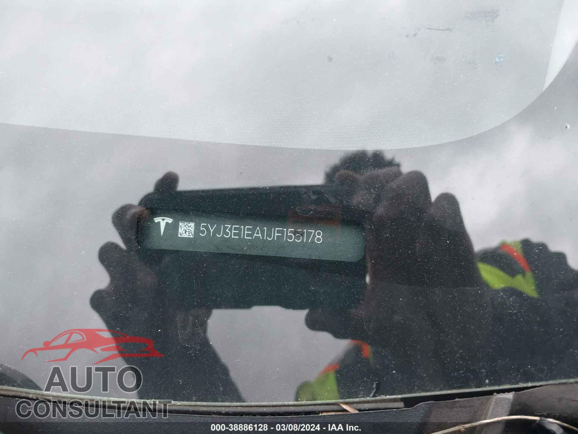 TESLA MODEL 3 2018 - 5YJ3E1EA1JF155178
