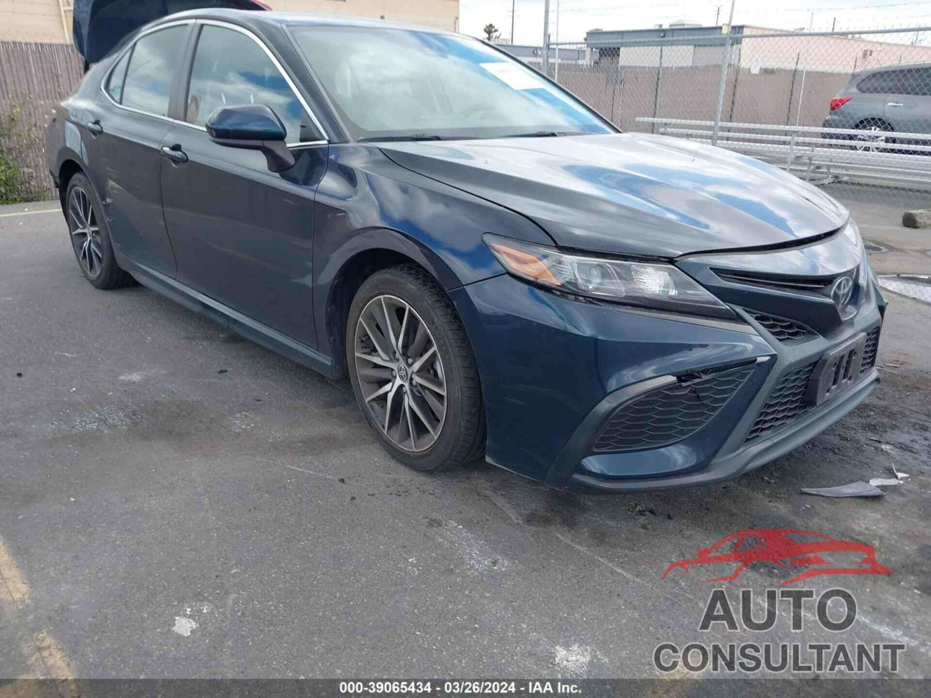 TOYOTA CAMRY 2021 - 4T1G11AK7MU436078