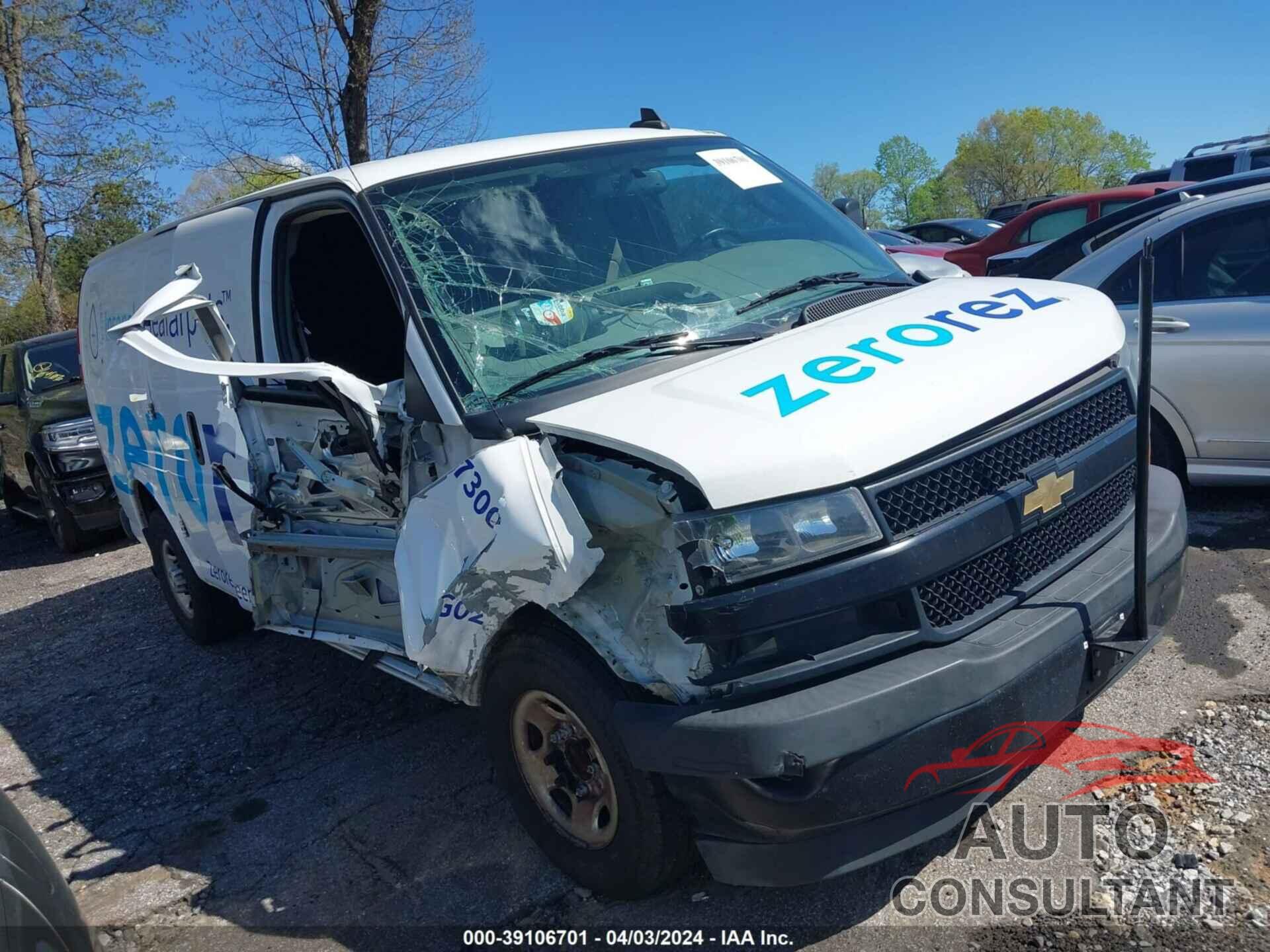 CHEVROLET EXPRESS G3500 2020 - 1GCZGGFG8L1237320