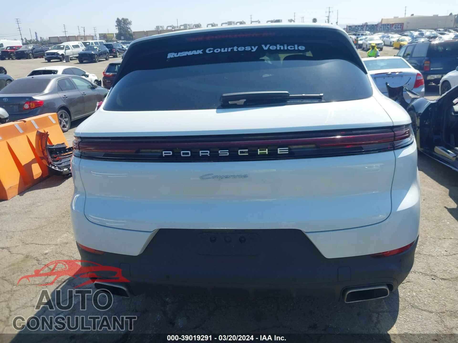 PORSCHE CAYENNE 2024 - WP1AA2AY8RDA00852