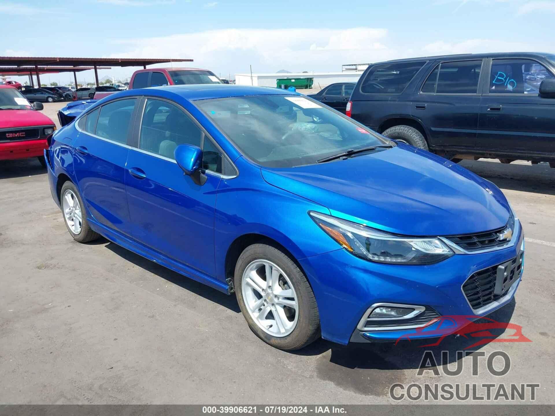 CHEVROLET CRUZE 2018 - 1G1BE5SM2J7233175