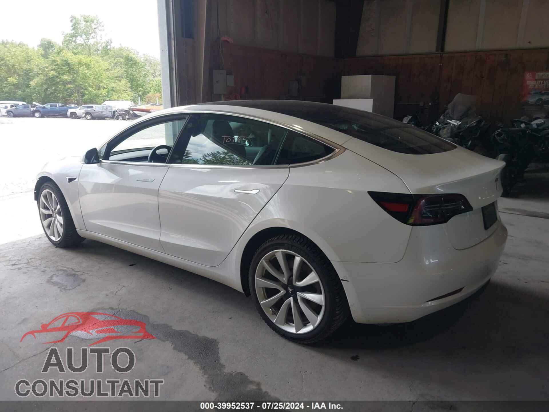 TESLA MODEL 3 2019 - 5YJ3E1EB9KF390177