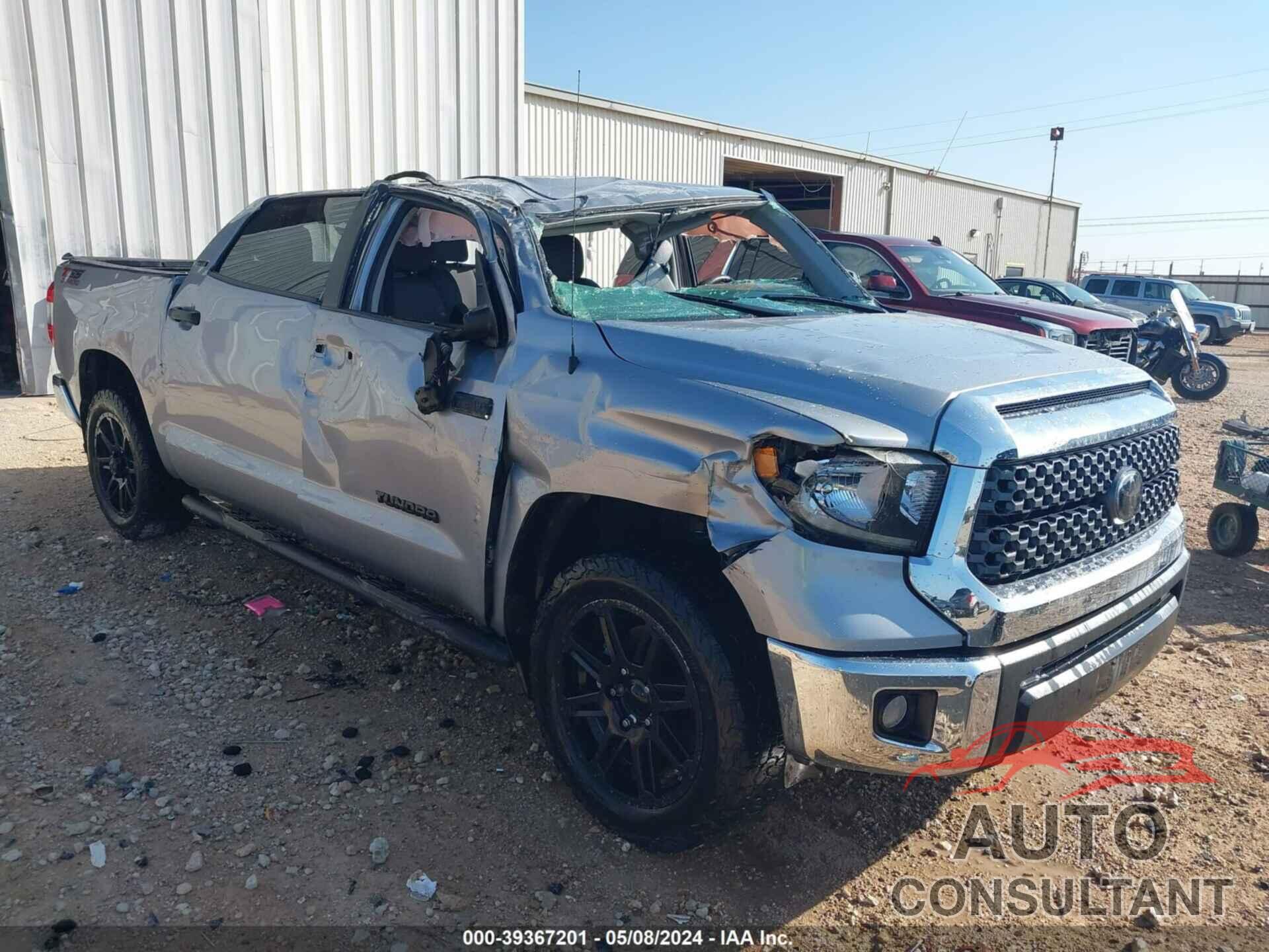 TOYOTA TUNDRA 2018 - 5TFDW5F19JX771630