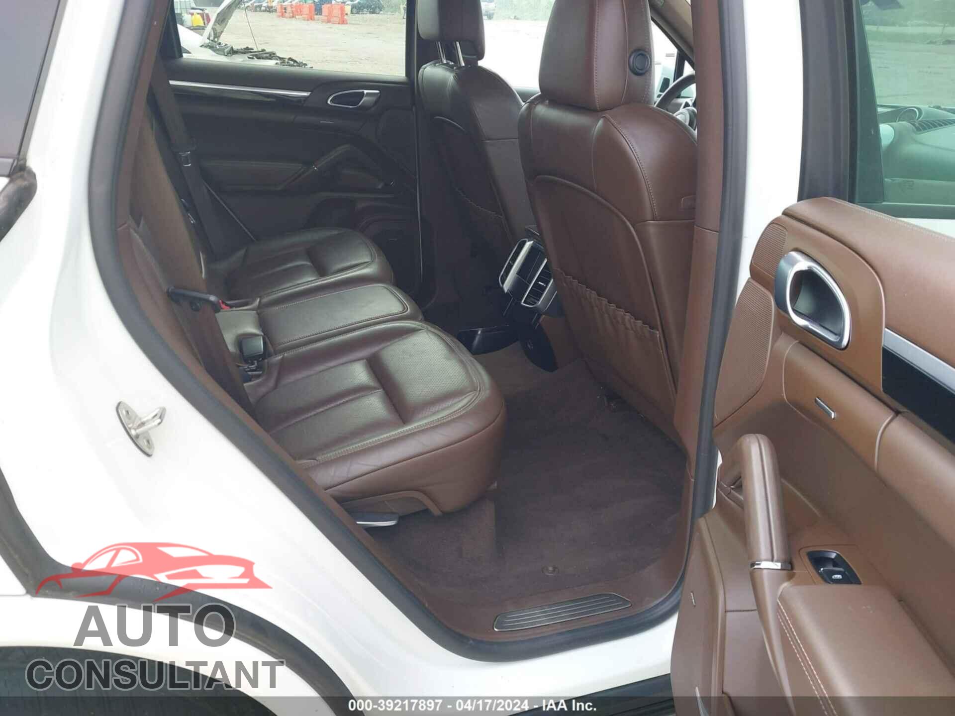 PORSCHE CAYENNE 2017 - WP1AA2A21HKA91422