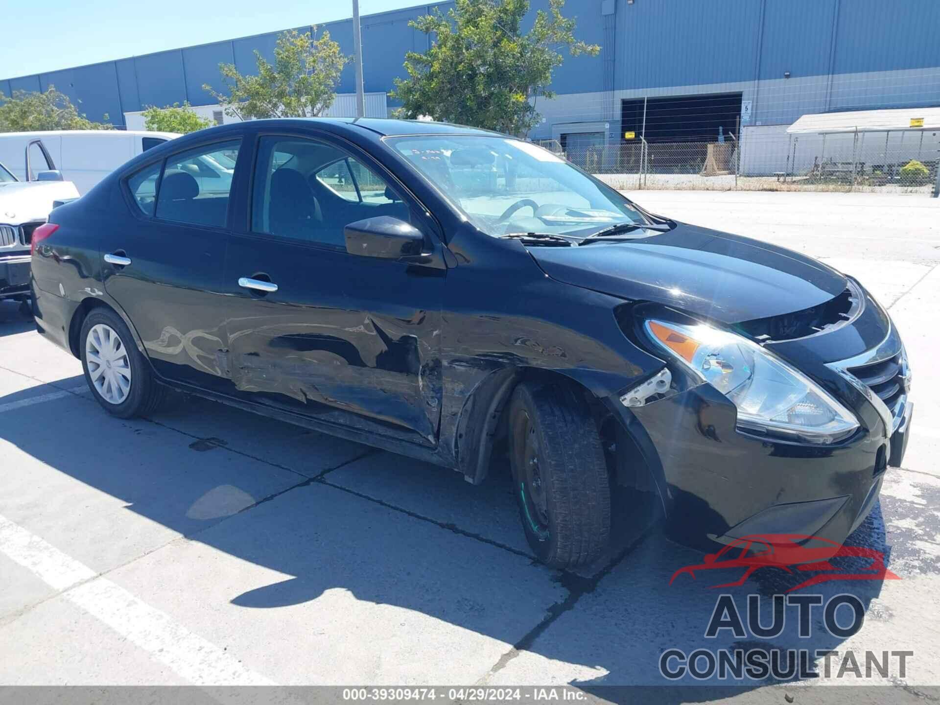 NISSAN VERSA 2018 - 3N1CN7AP7JL878339