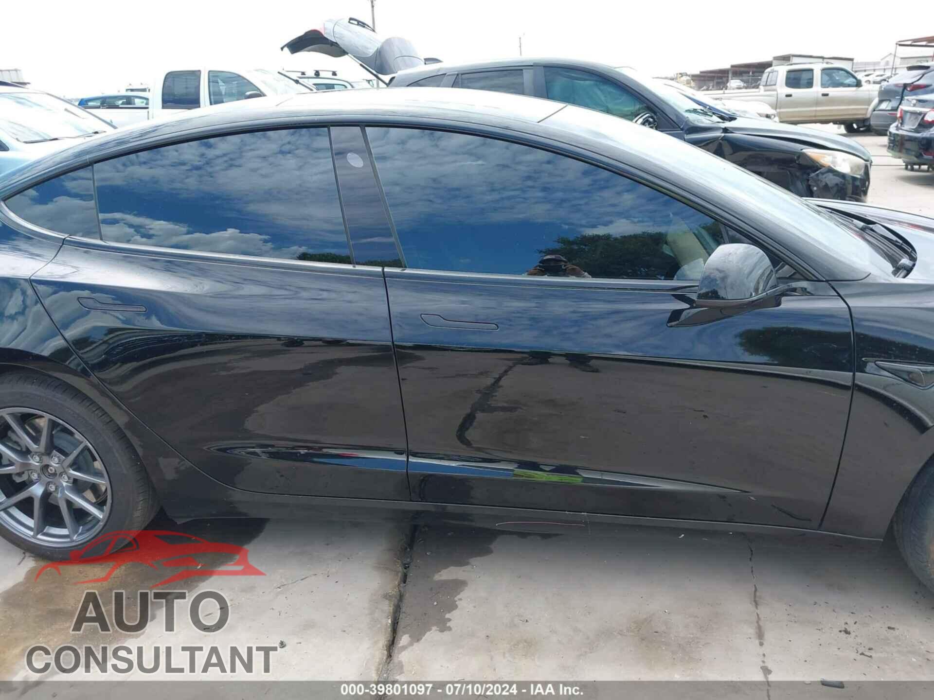 TESLA MODEL 3 2020 - 5YJ3E1EAXLF643855