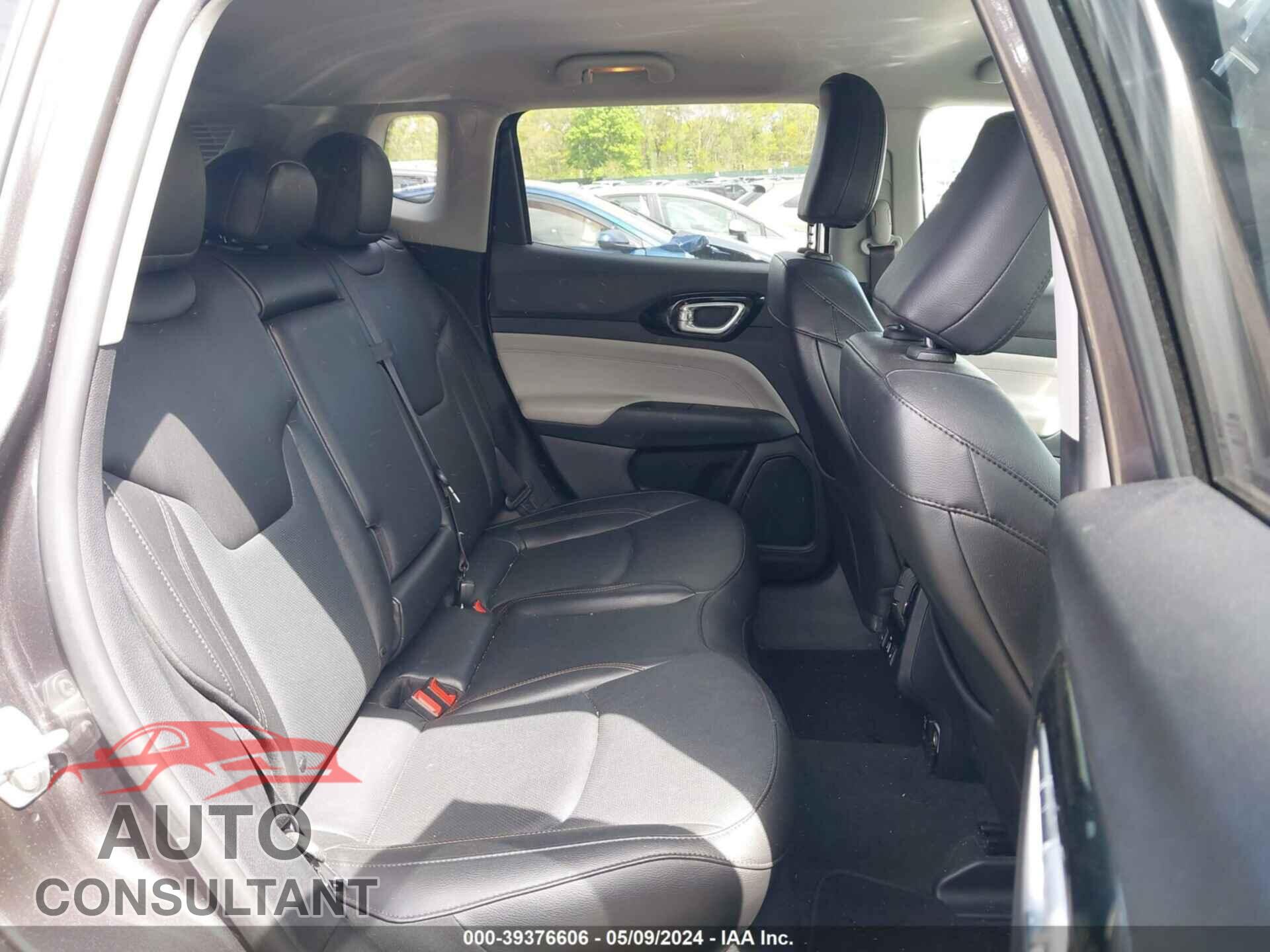 JEEP COMPASS 2022 - 3C4NJDCB2NT107004