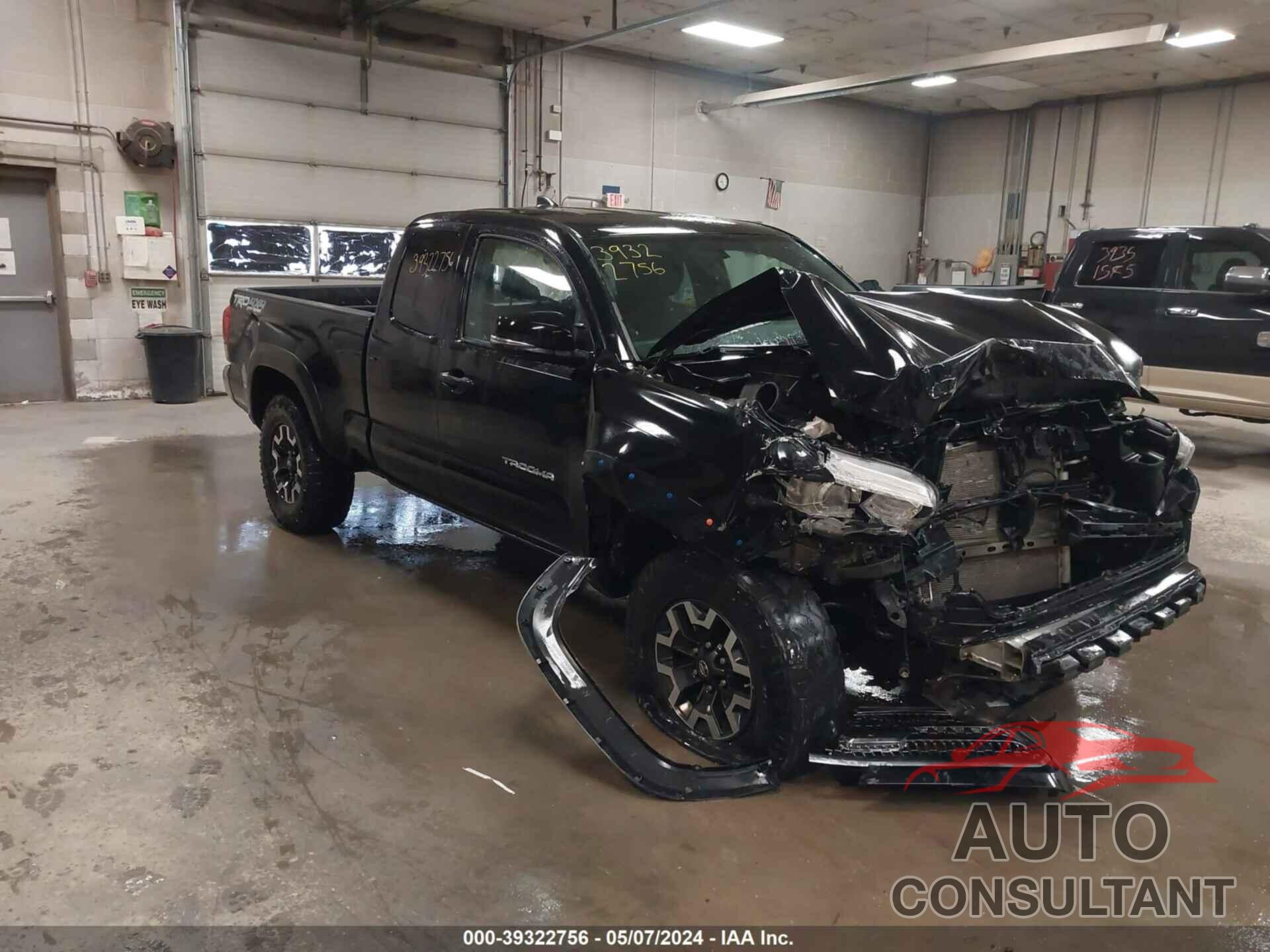 TOYOTA TACOMA 2017 - 5TFSZ5AN4HX052496