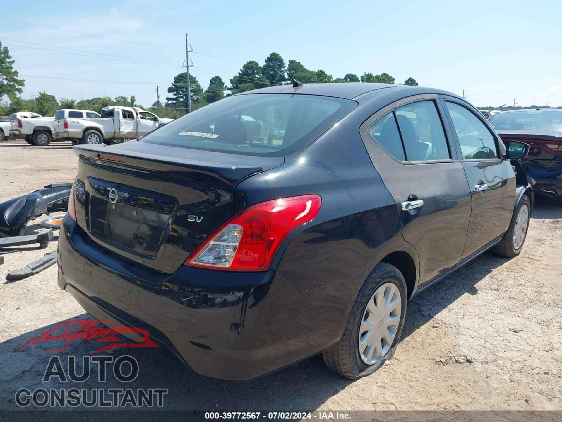 NISSAN VERSA 2019 - 3N1CN7AP3KL843105