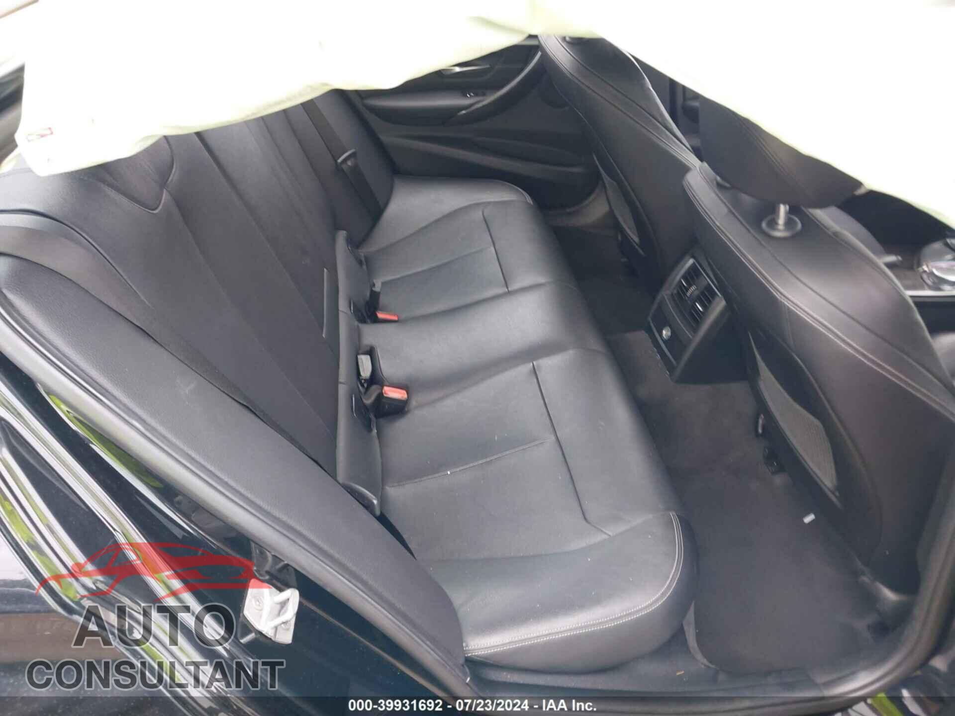 BMW 330I 2017 - WBA8D9C56HA003619