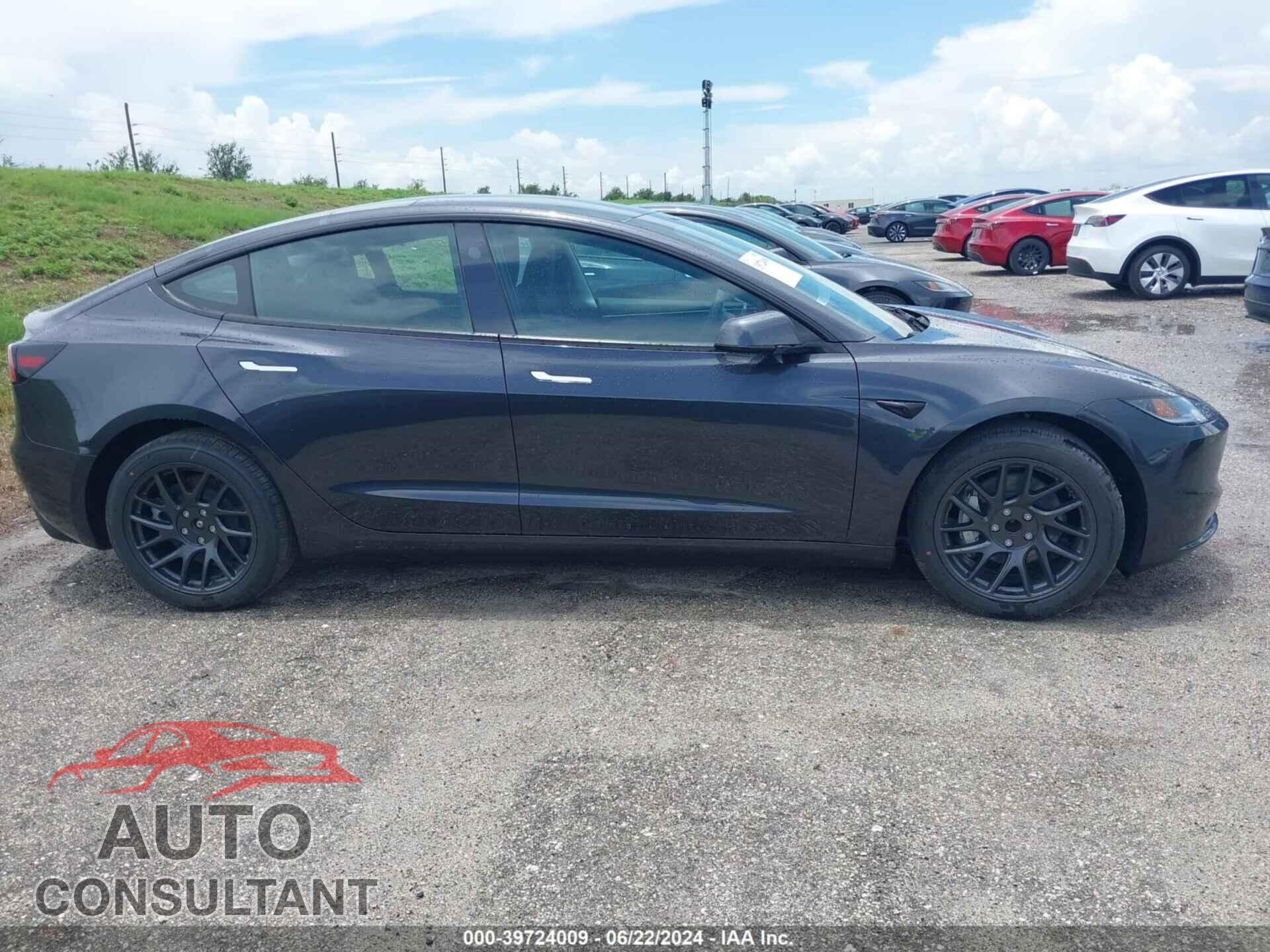 TESLA MODEL 3 2024 - 5YJ3E1EA4RF784591