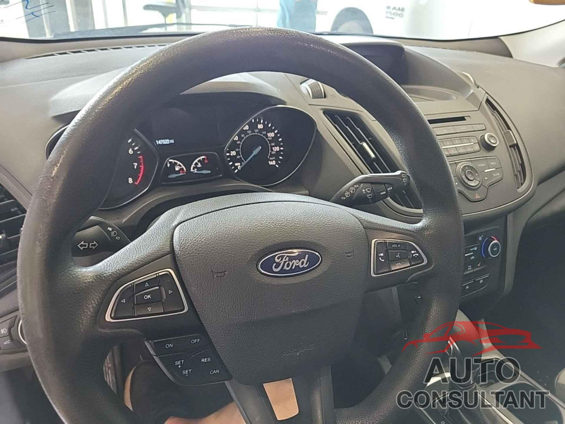 FORD ESCAPE 2018 - 1FMCU0GD4JUB46983