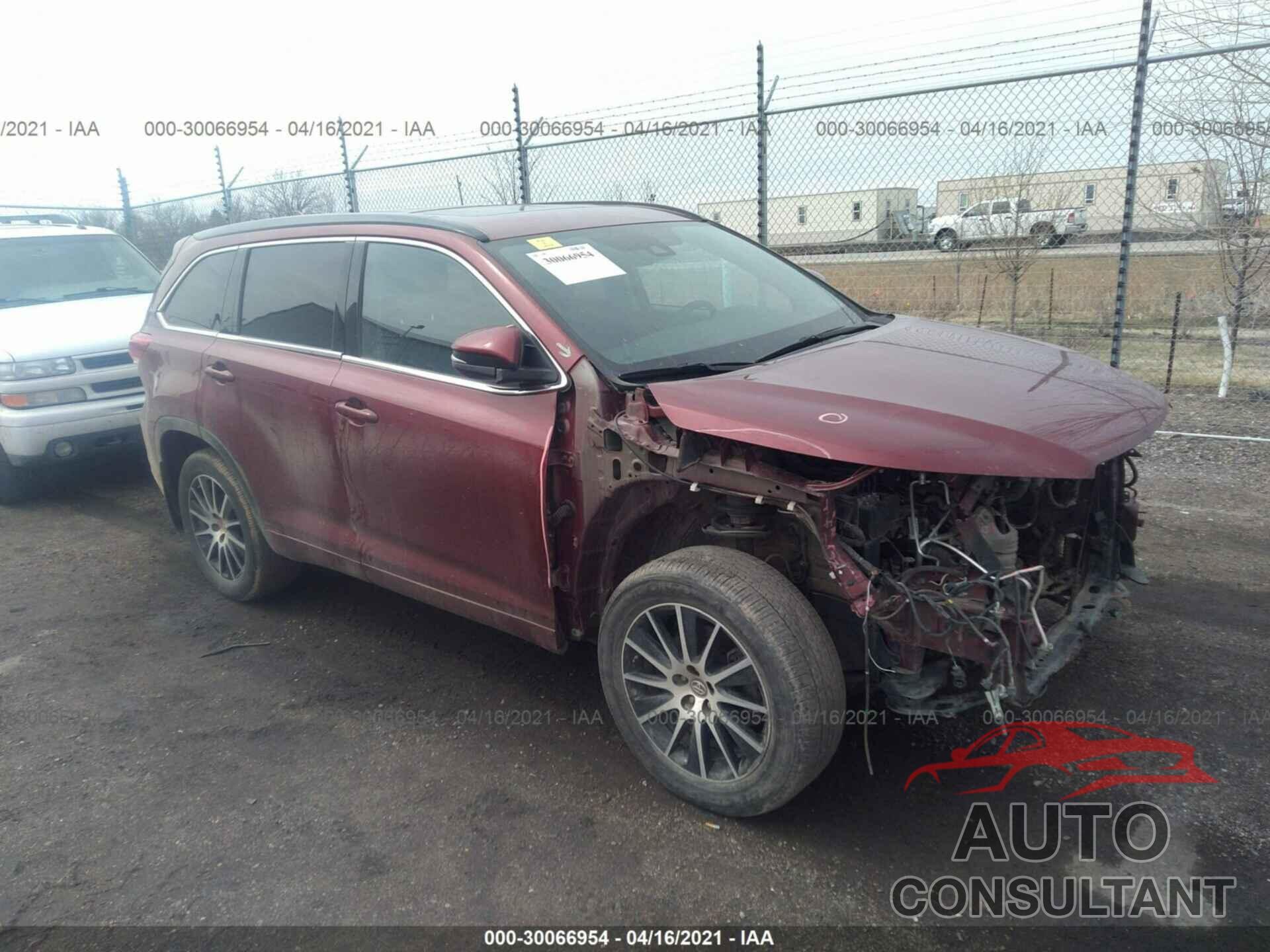 TOYOTA HIGHLANDER 2018 - 5TDJZRFH4JS561991