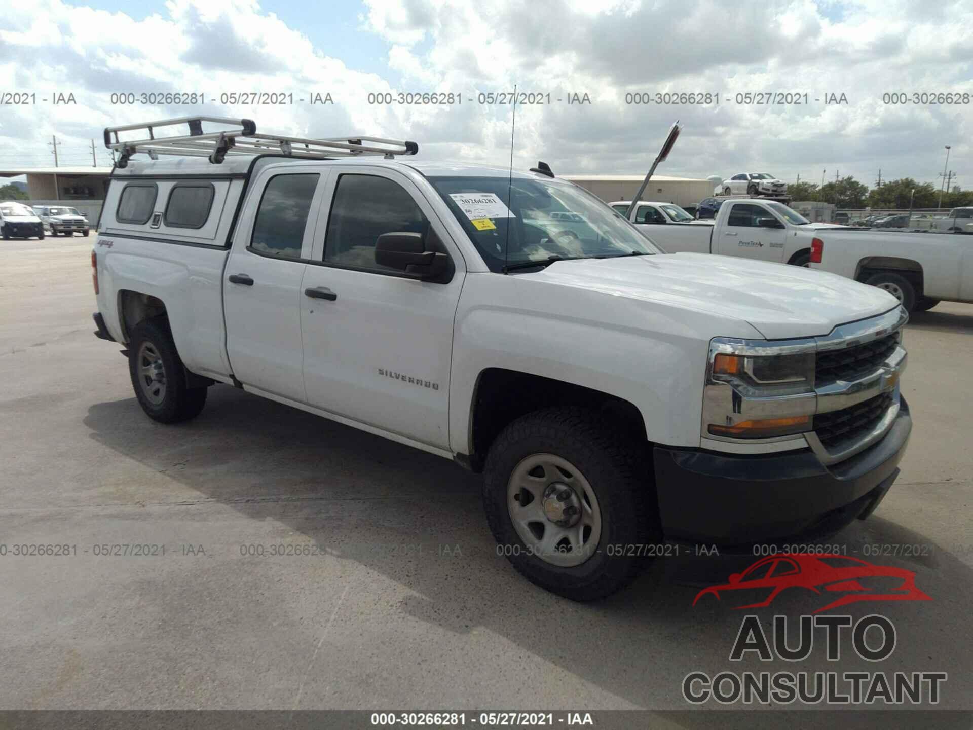 CHEVROLET SILVERADO 1500 2018 - 1GCVKNEC9JZ180379