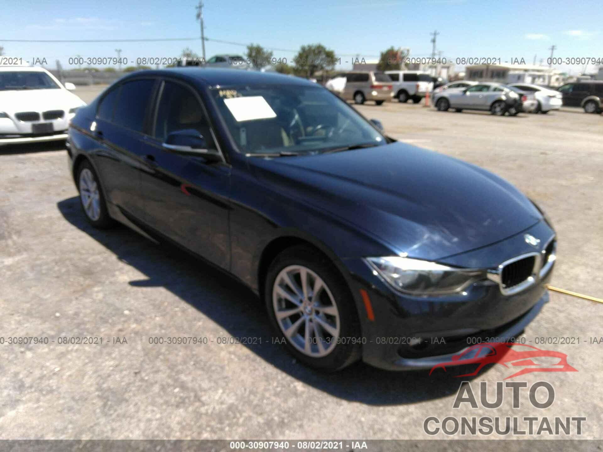 BMW 3 SERIES 2016 - WBA8E1G50GNU11131