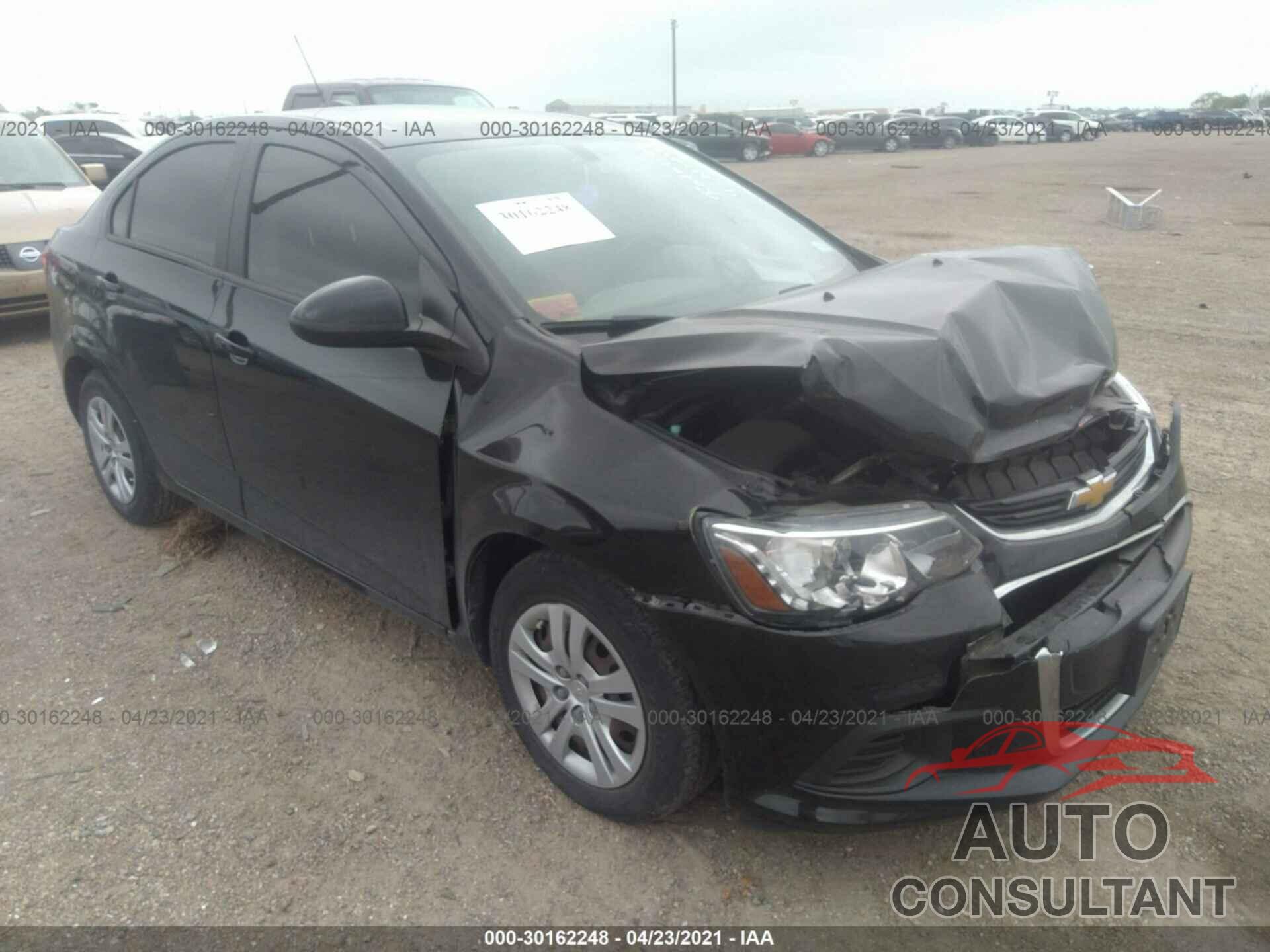 CHEVROLET SONIC 2017 - 1G1JB5SH3H4171062
