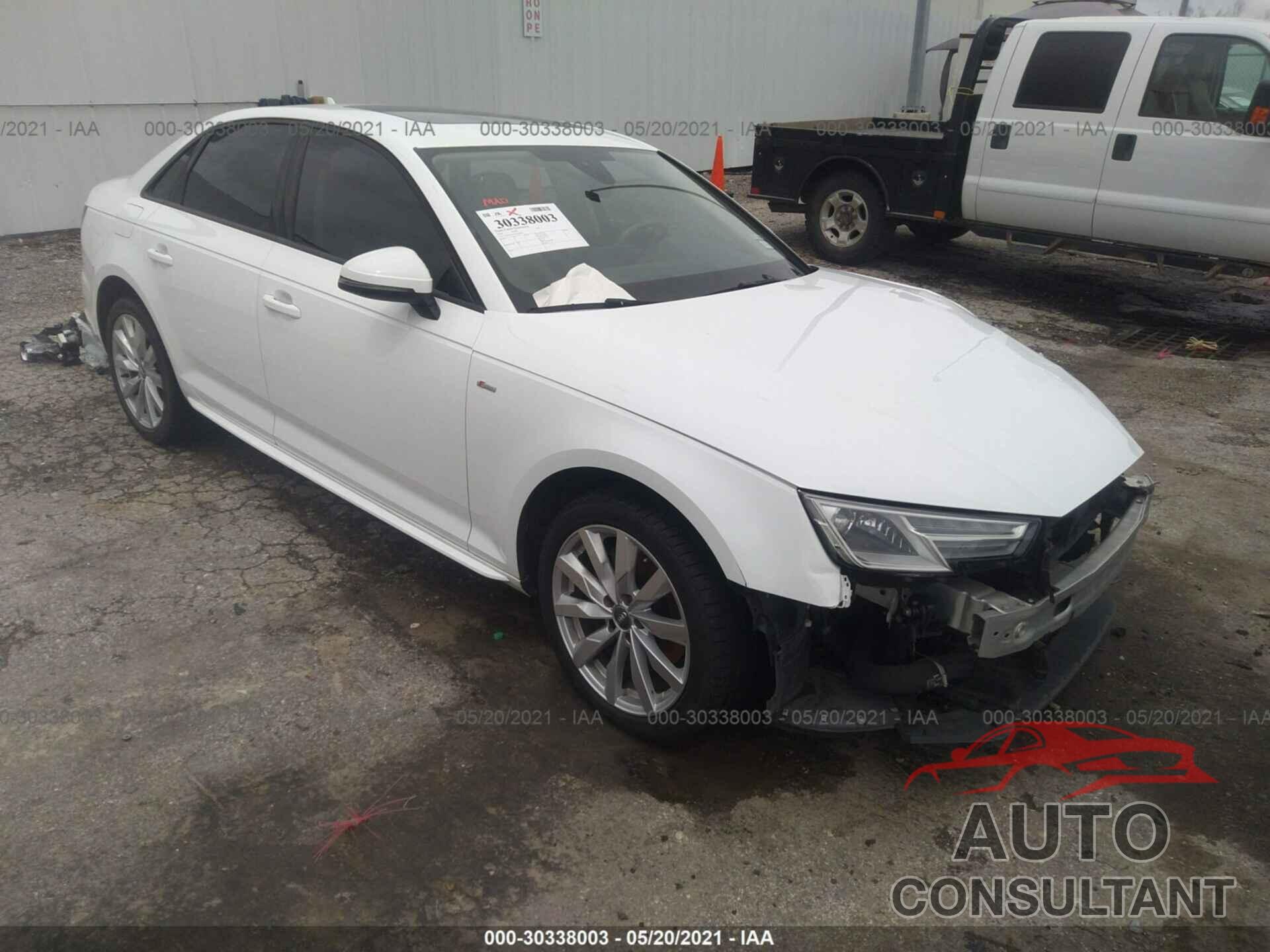 AUDI A4 2018 - WAUKMAF43JN010990