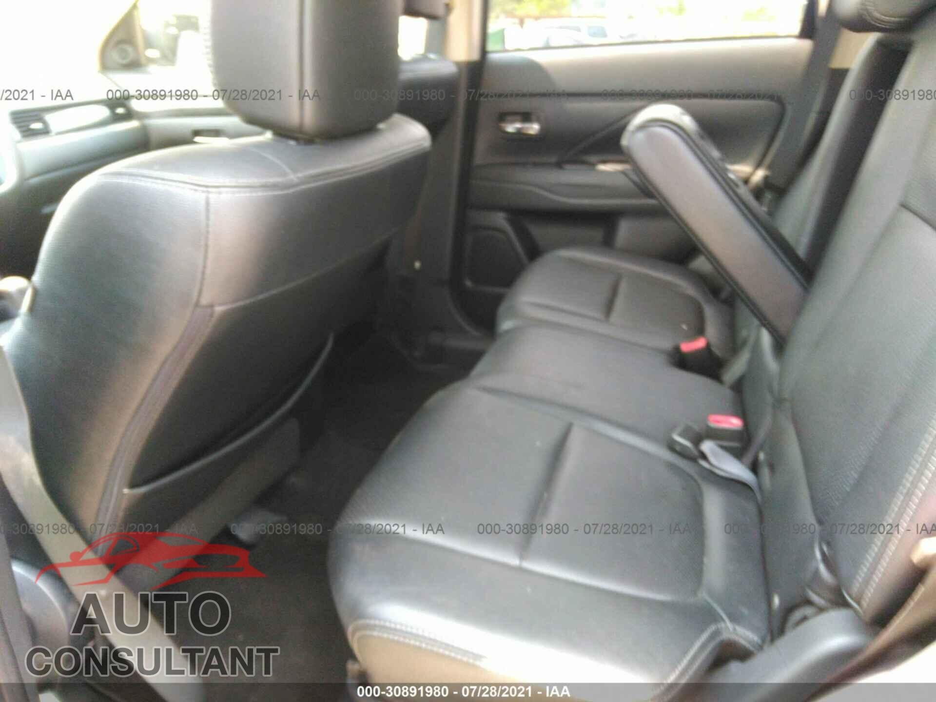 MITSUBISHI OUTLANDER 2016 - JA4AZ3A31GZ008564