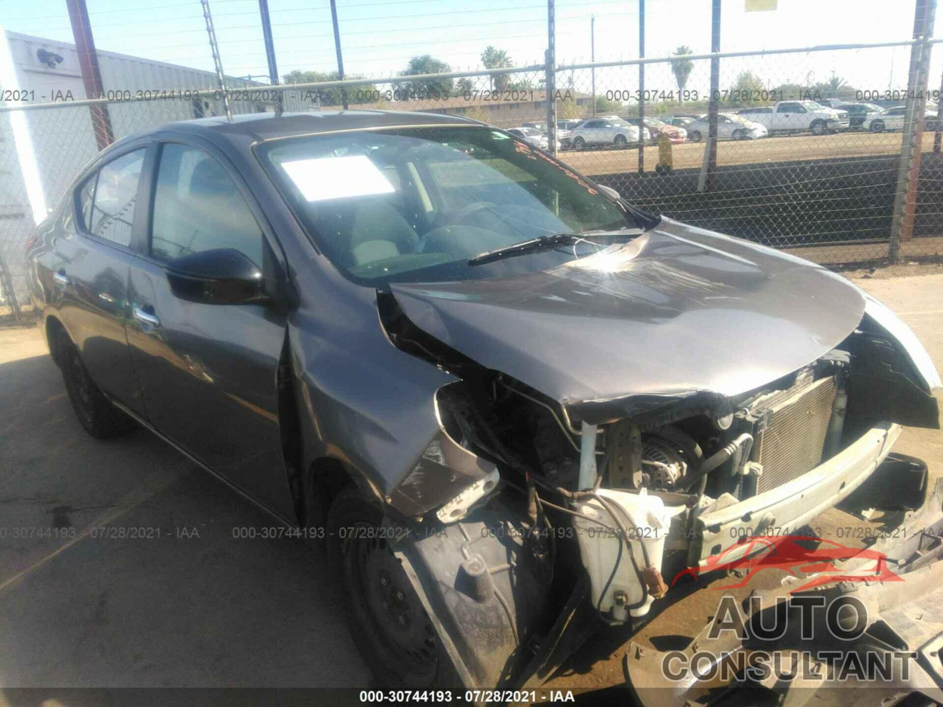 NISSAN VERSA 2016 - 3N1CN7APXGL807435