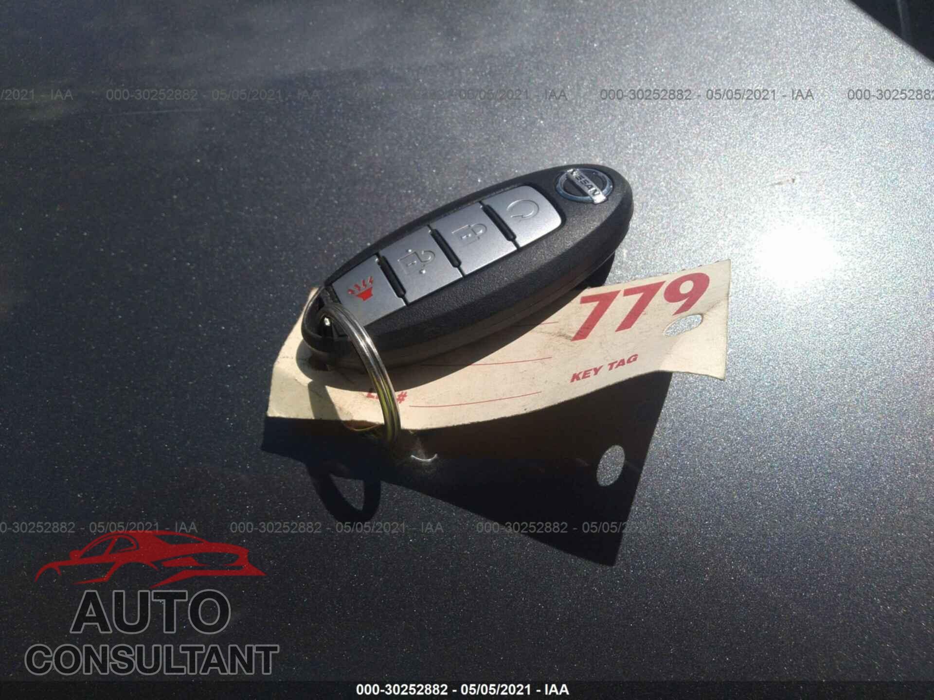 NISSAN PATHFINDER 2016 - 5N1AR2MM7GC655814