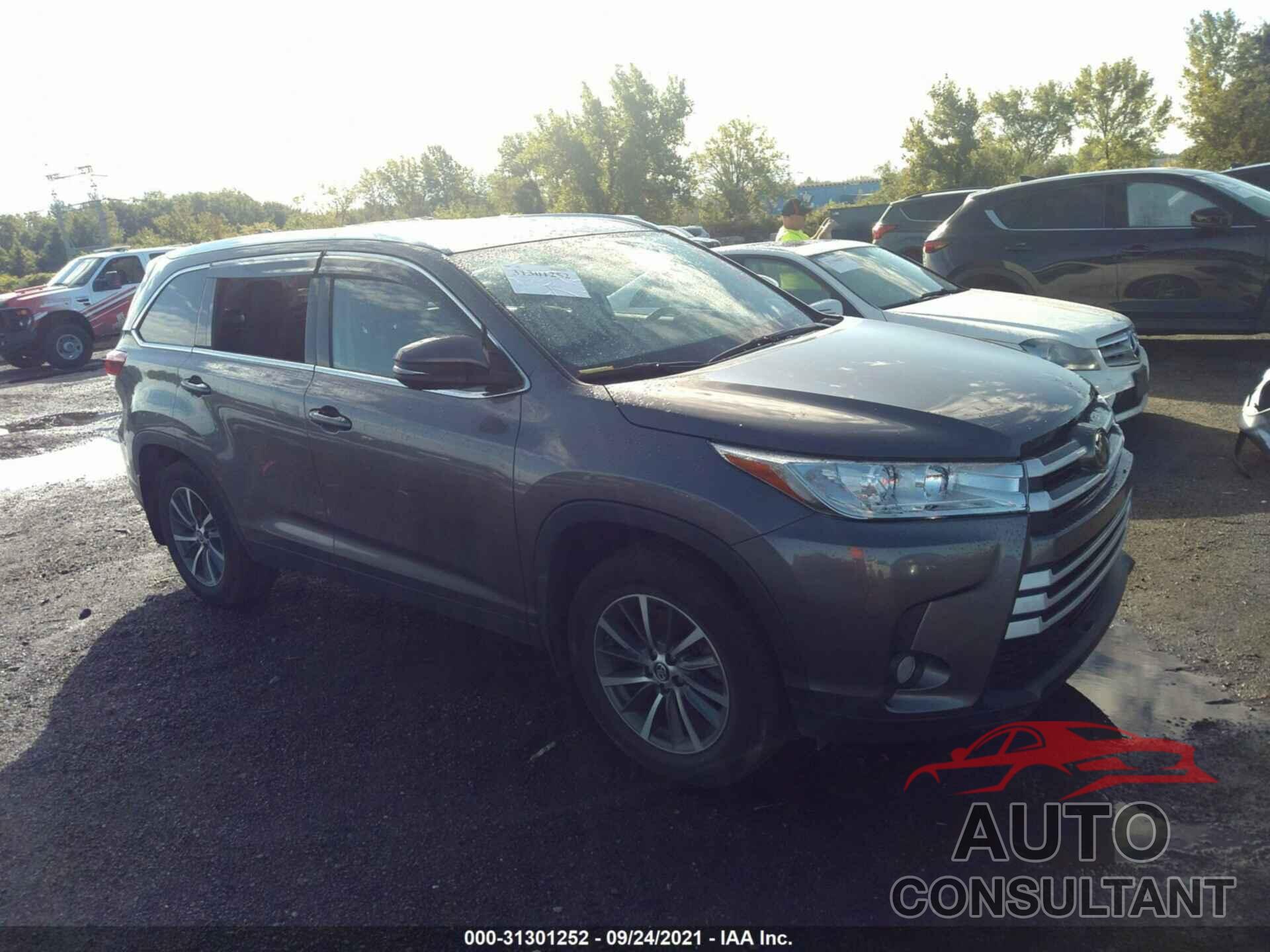 TOYOTA HIGHLANDER 2019 - 5TDJZRFH3KS622913