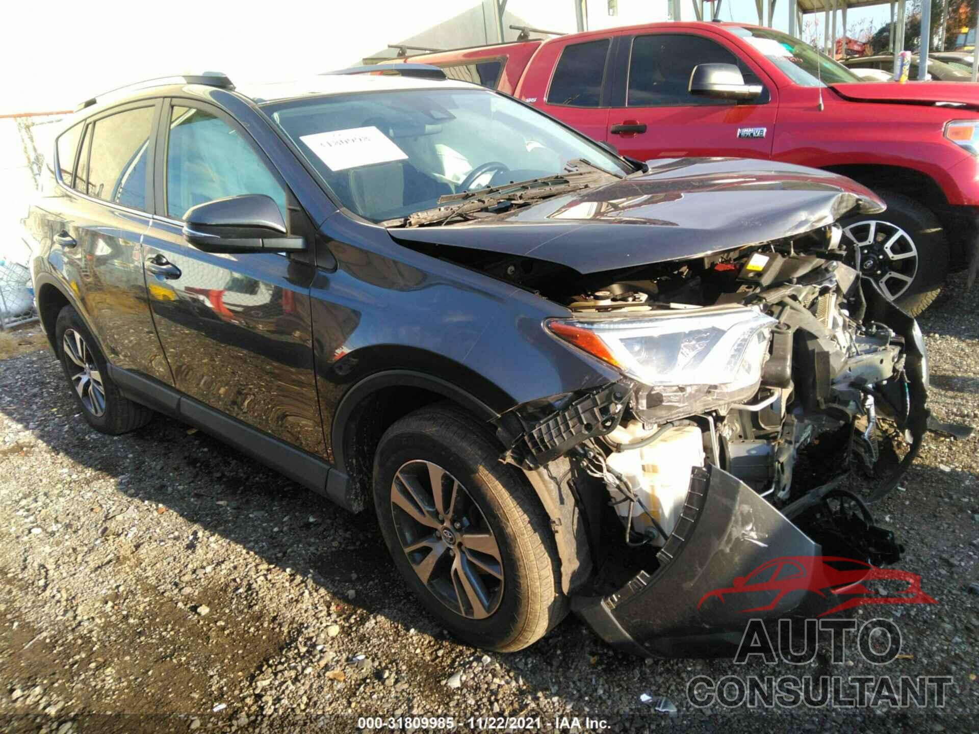 TOYOTA RAV4 2017 - JTMRFREV2HJ710957