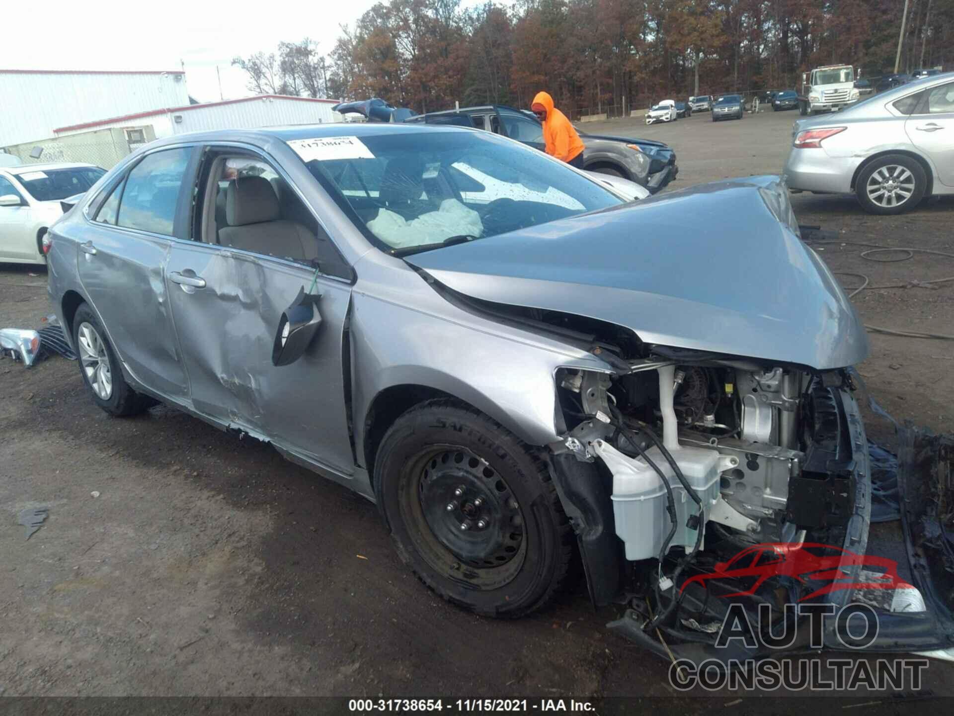 TOYOTA CAMRY 2016 - 4T4BF1FK7GR522893