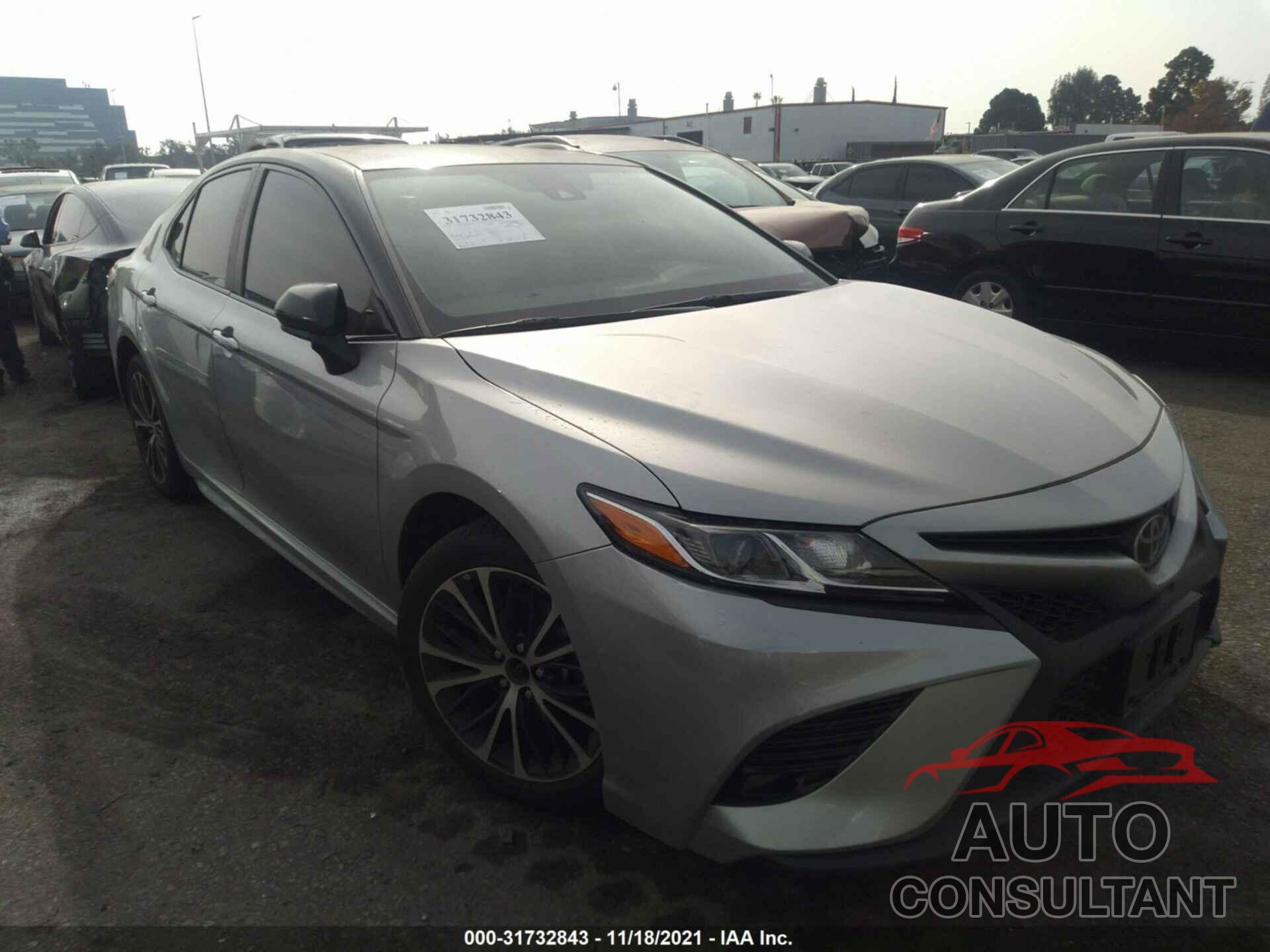 TOYOTA CAMRY 2020 - 4T1G11AK3LU363693