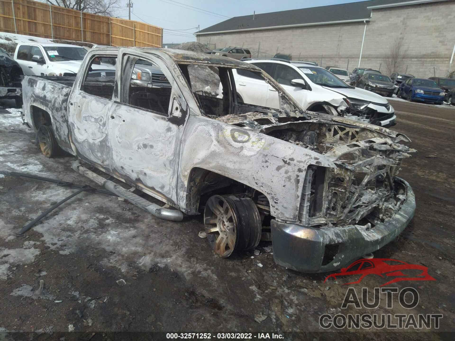 CHEVROLET SILVERADO 1500 2018 - 3GCUKREC0JG208525