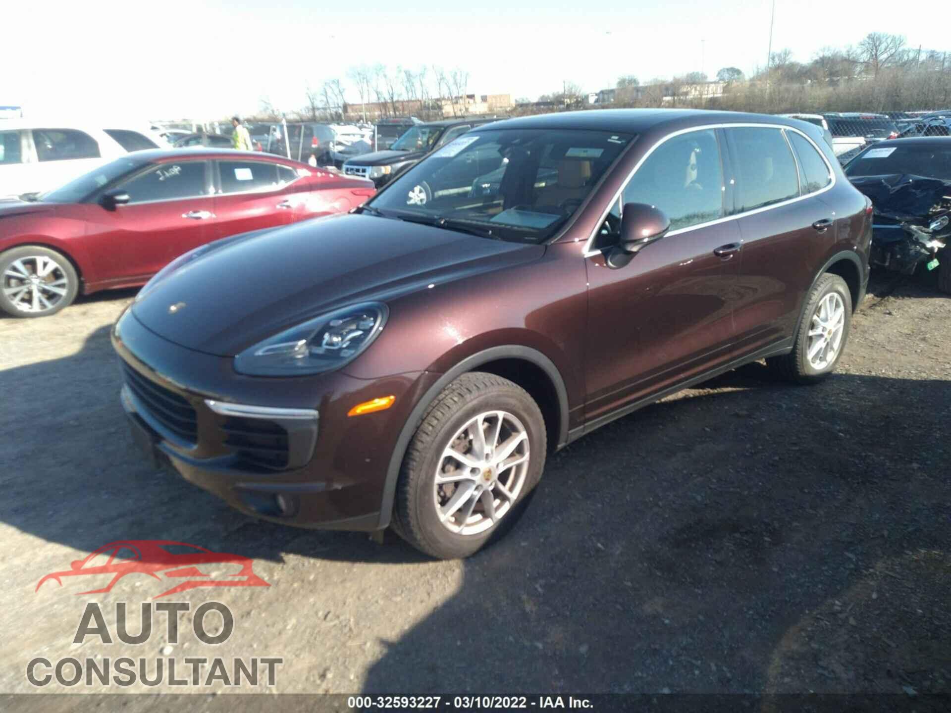 PORSCHE CAYENNE 2016 - WP1AA2A23GKA15506