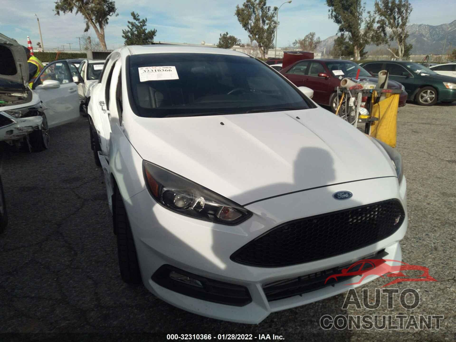 FORD FOCUS 2016 - 1FADP3L98GL380163