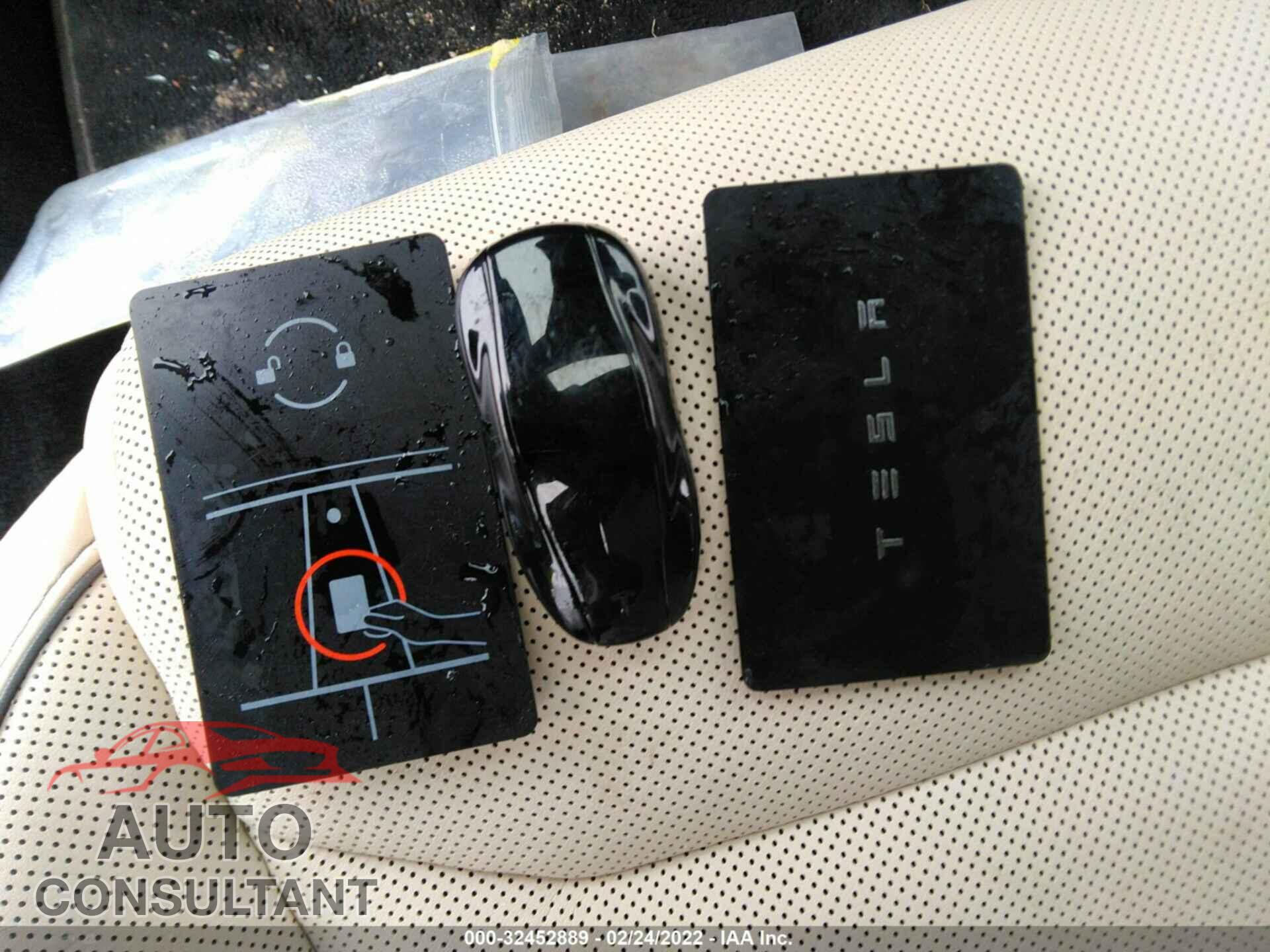 TESLA MODEL S 2021 - 5YJSA1E66MF433483