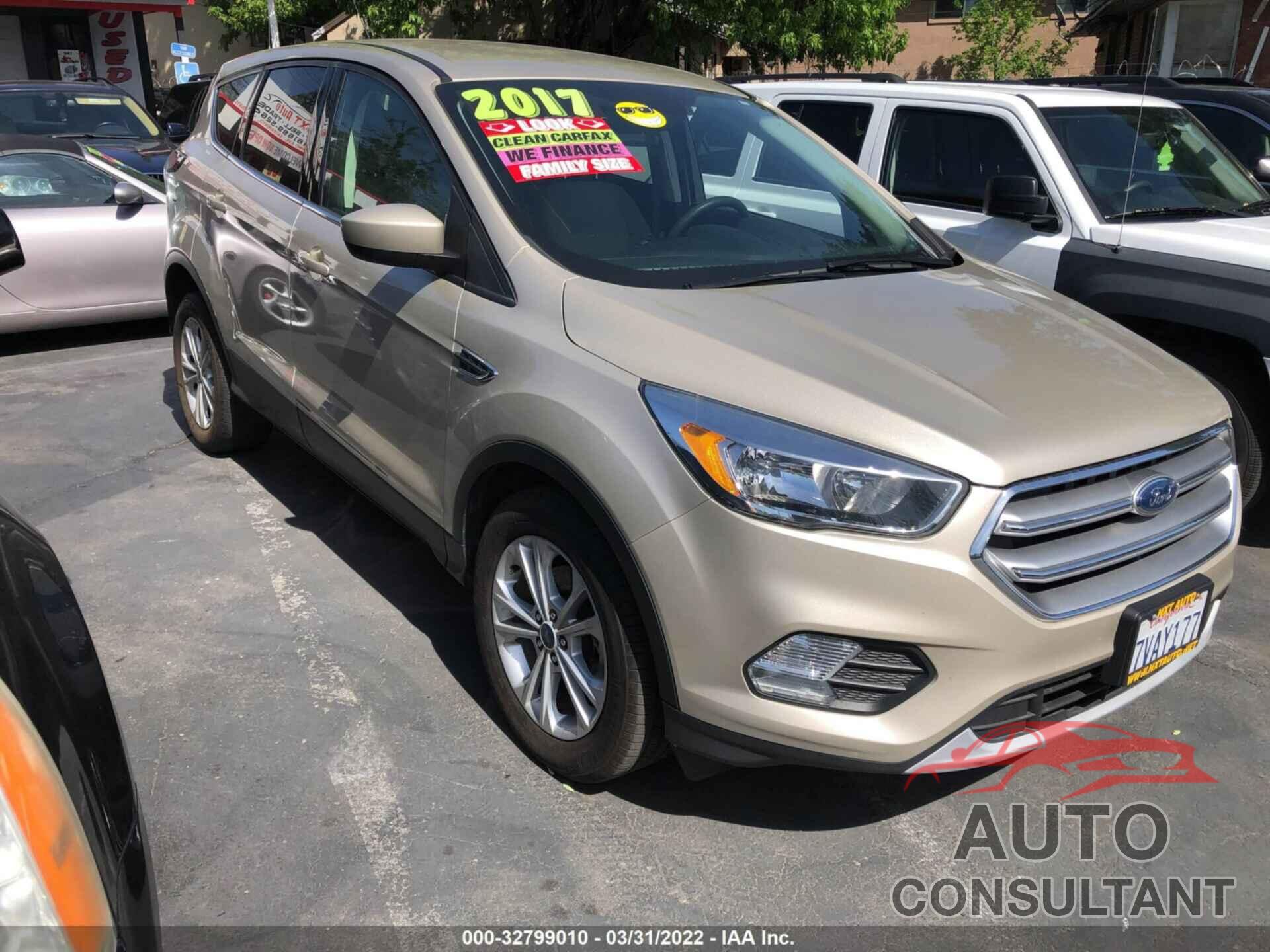 FORD ESCAPE 2017 - 1FMCU0GD4HUB21916