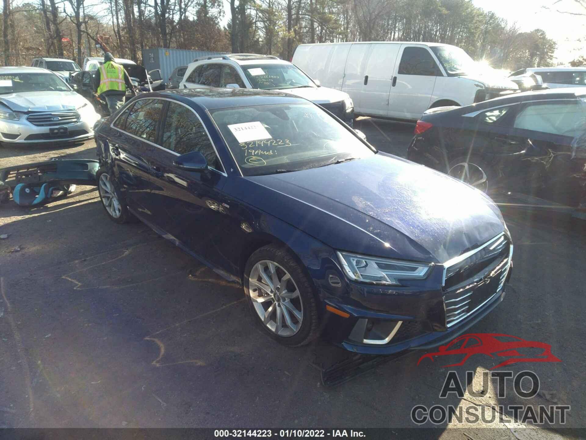 AUDI A4 2019 - WAUENAF48KN012200