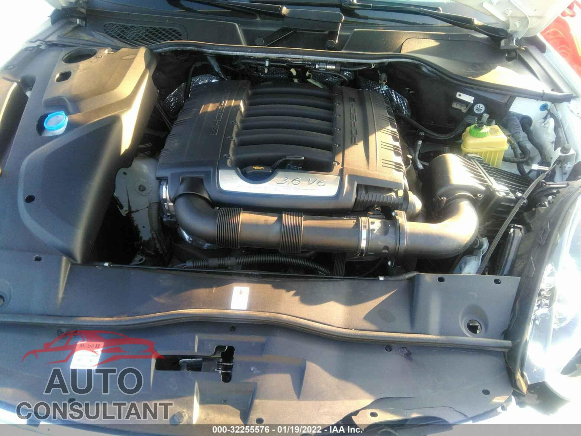 PORSCHE CAYENNE 2017 - WP1AA2A21HKA83398