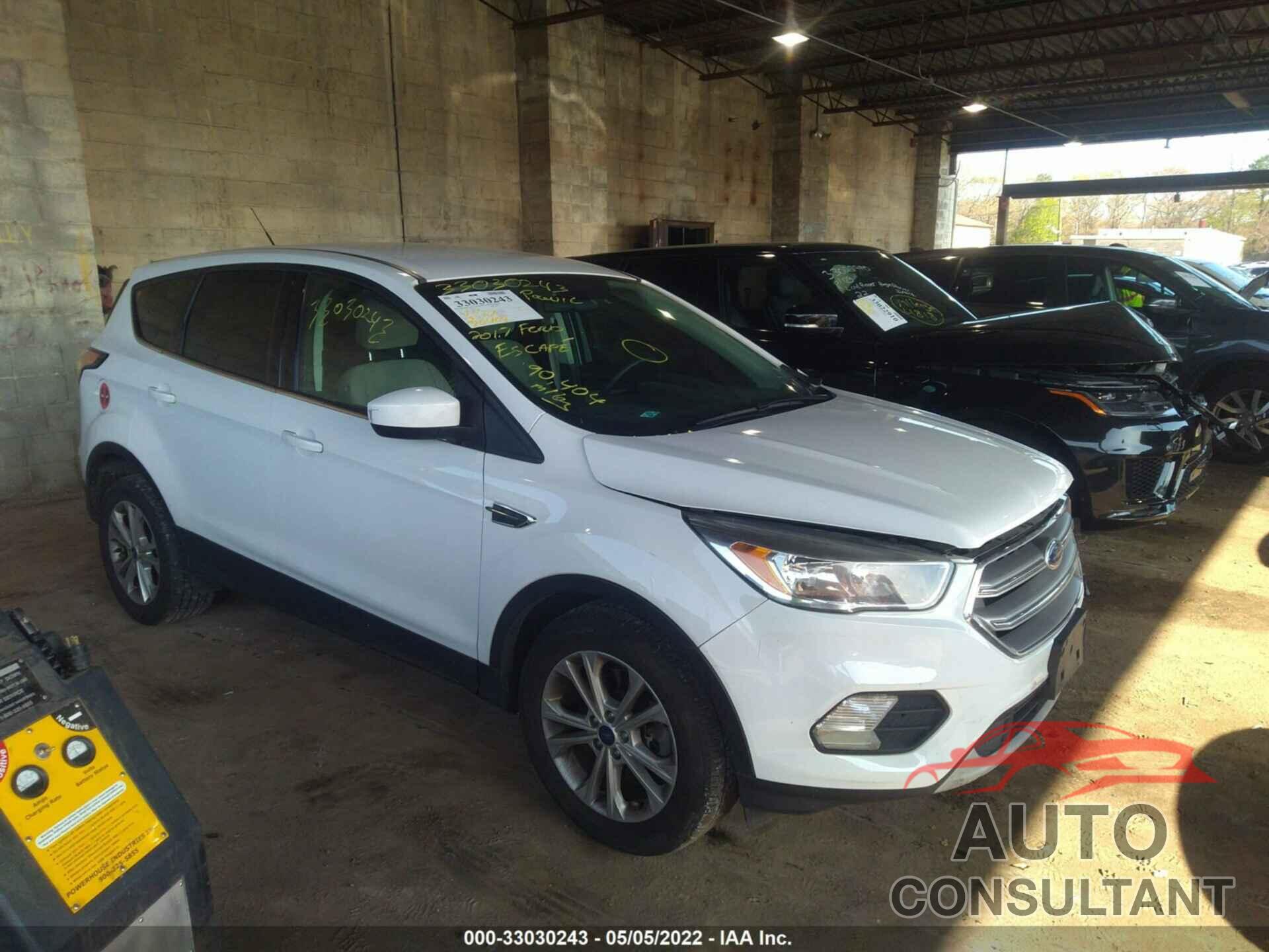 FORD ESCAPE 2017 - 1FMCU9GD1HUC55383