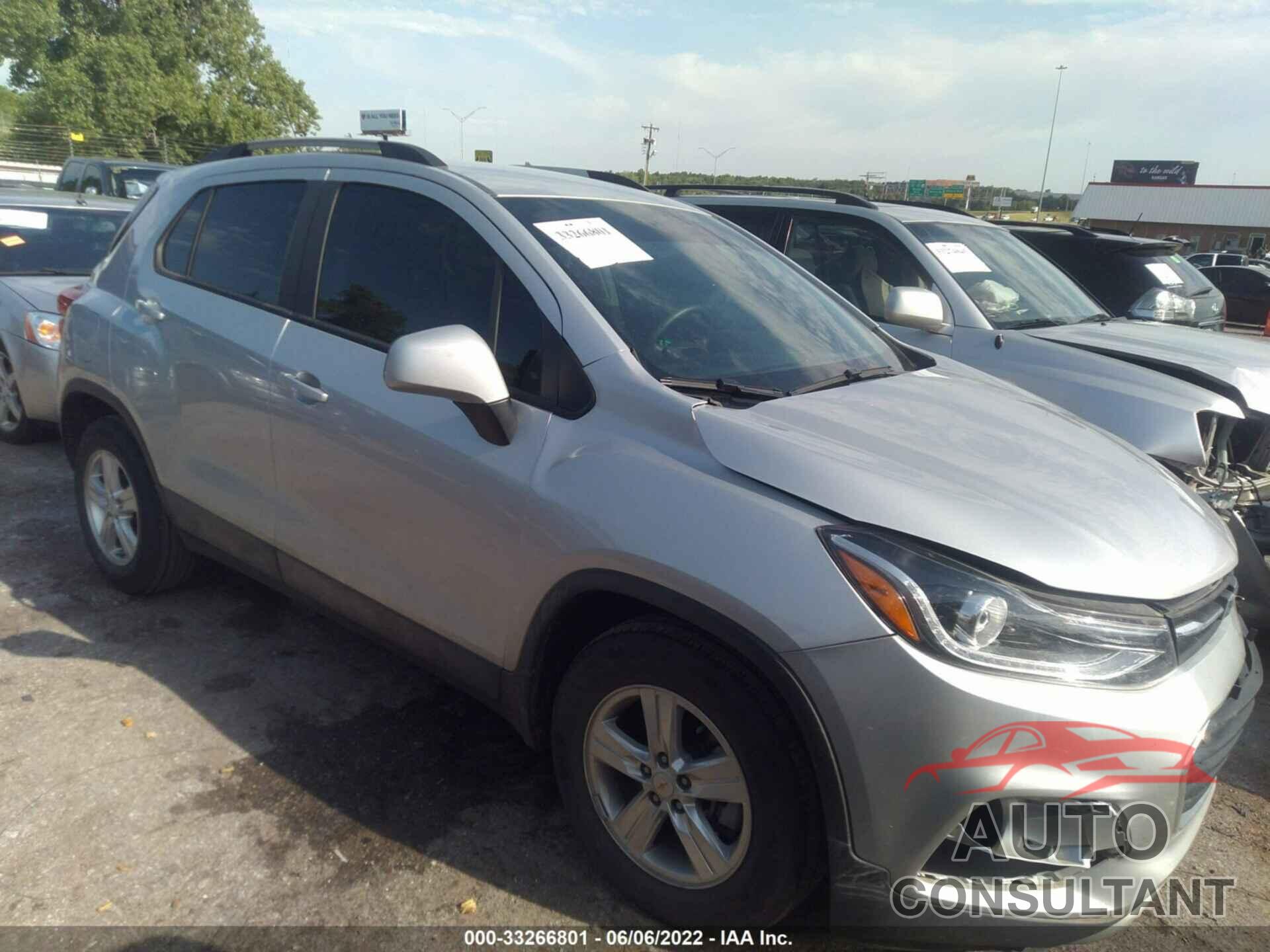 CHEVROLET TRAX 2021 - KL7CJLSB2MB309261