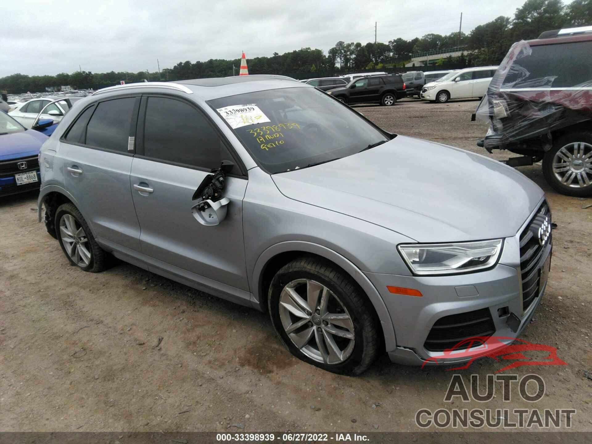 AUDI Q3 2017 - WA1ECCFS2HR013227