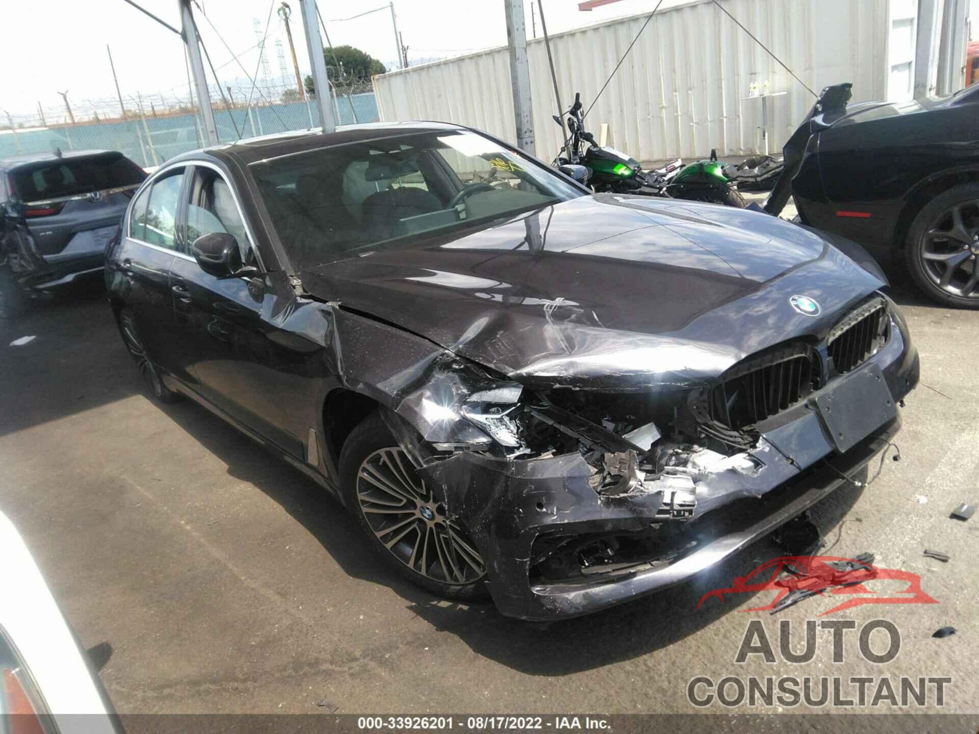 BMW 5 SERIES 2019 - WBAJA5C59KWA58162