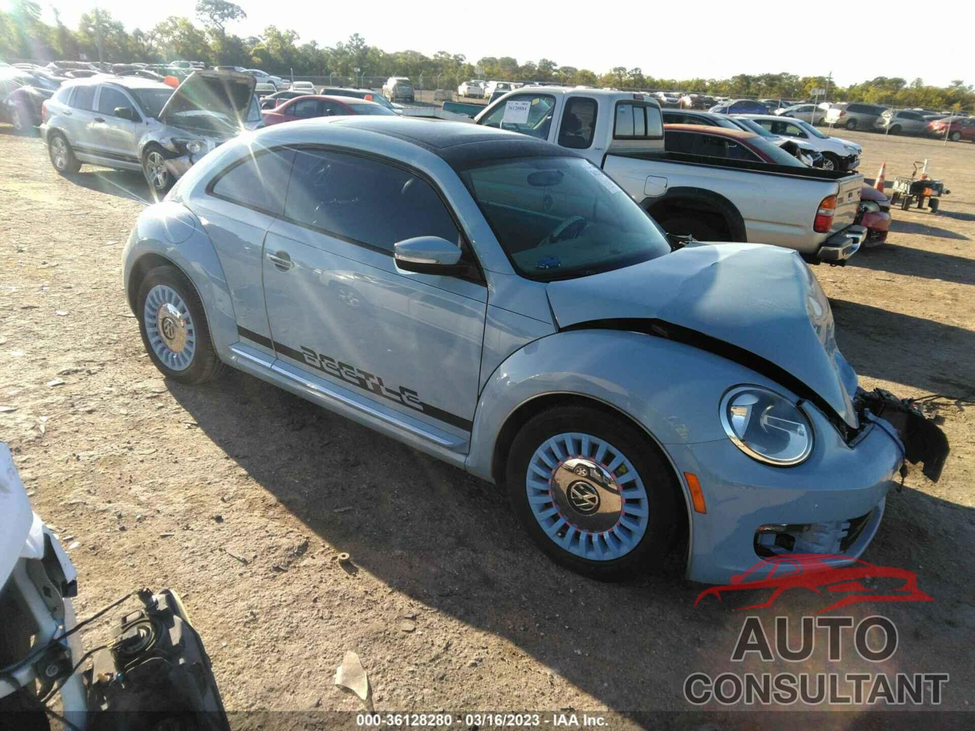 VOLKSWAGEN BEETLE COUPE 2015 - 3VWJ07AT4FM638180