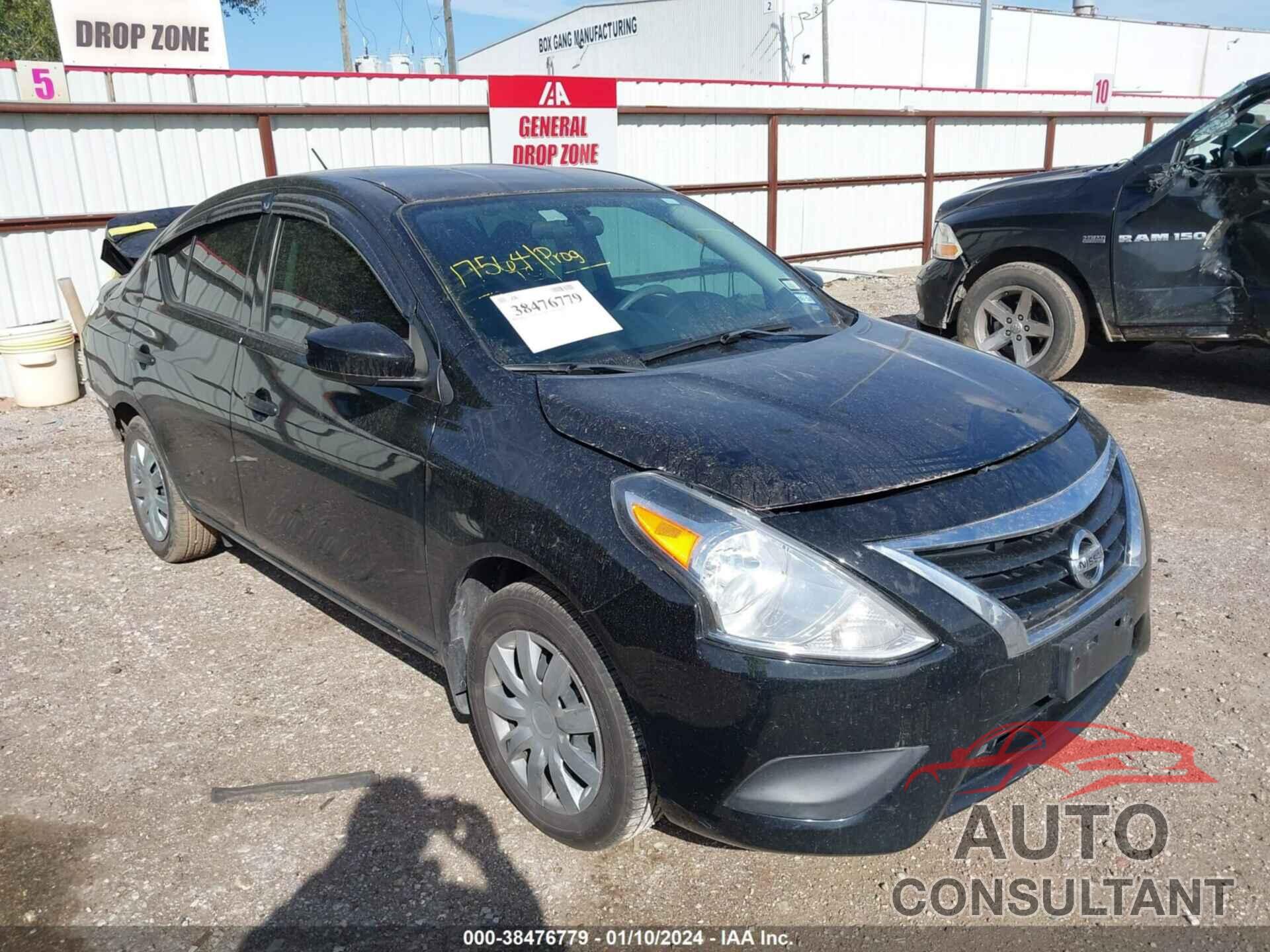 NISSAN VERSA 2018 - 3N1CN7AP8JL887082